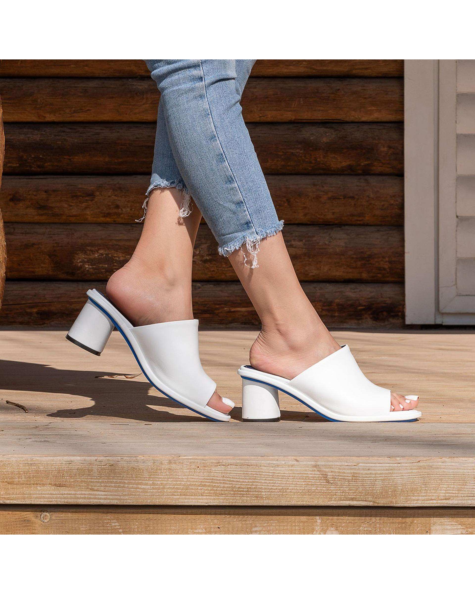 صندل چرم زنانه پاشنه بلند طبی سفید برتونیکس Berttonix کد H-6300