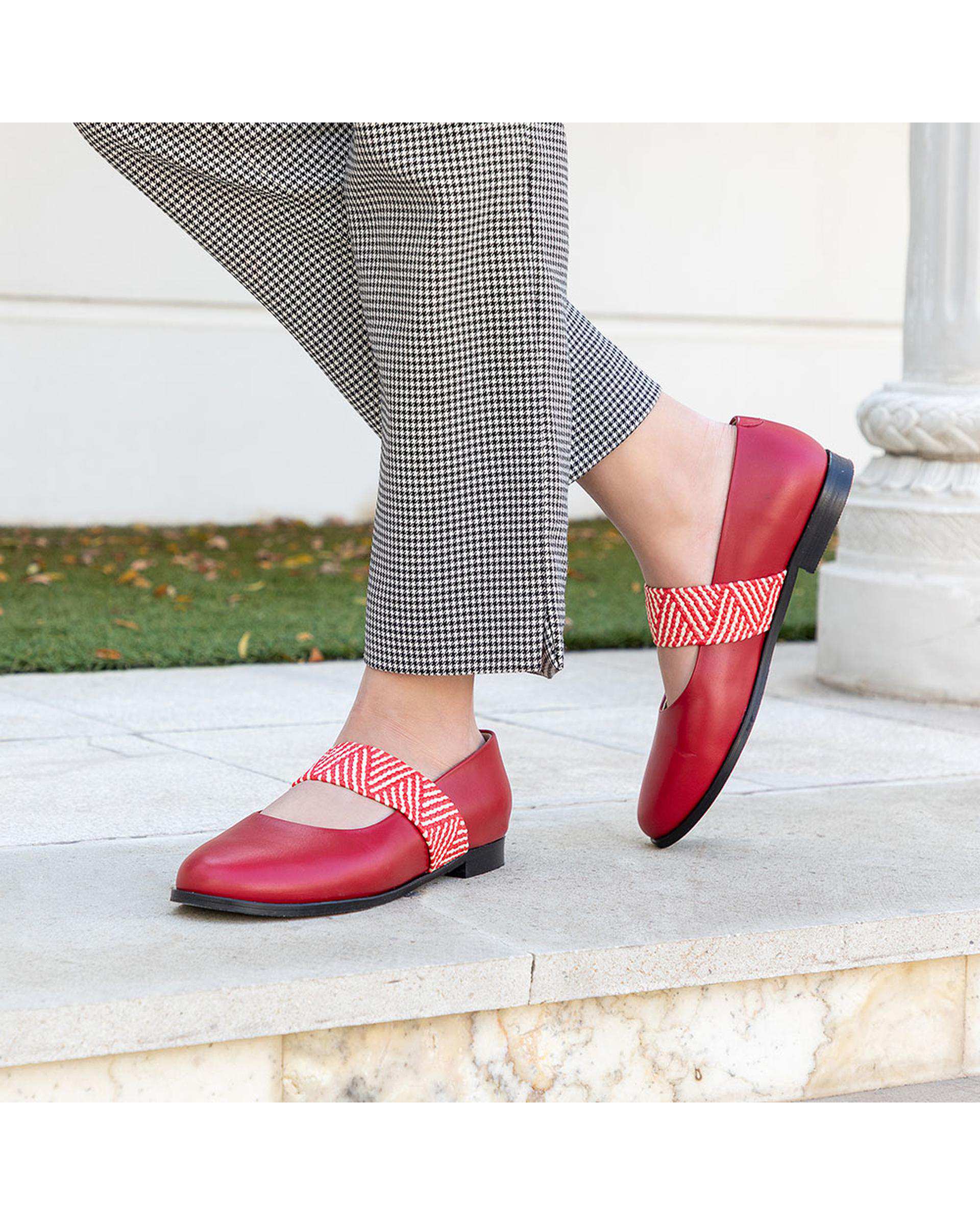 کفش چرم زنانه کژوال طبی قرمز برتونیکس Berttonix کد H-2003