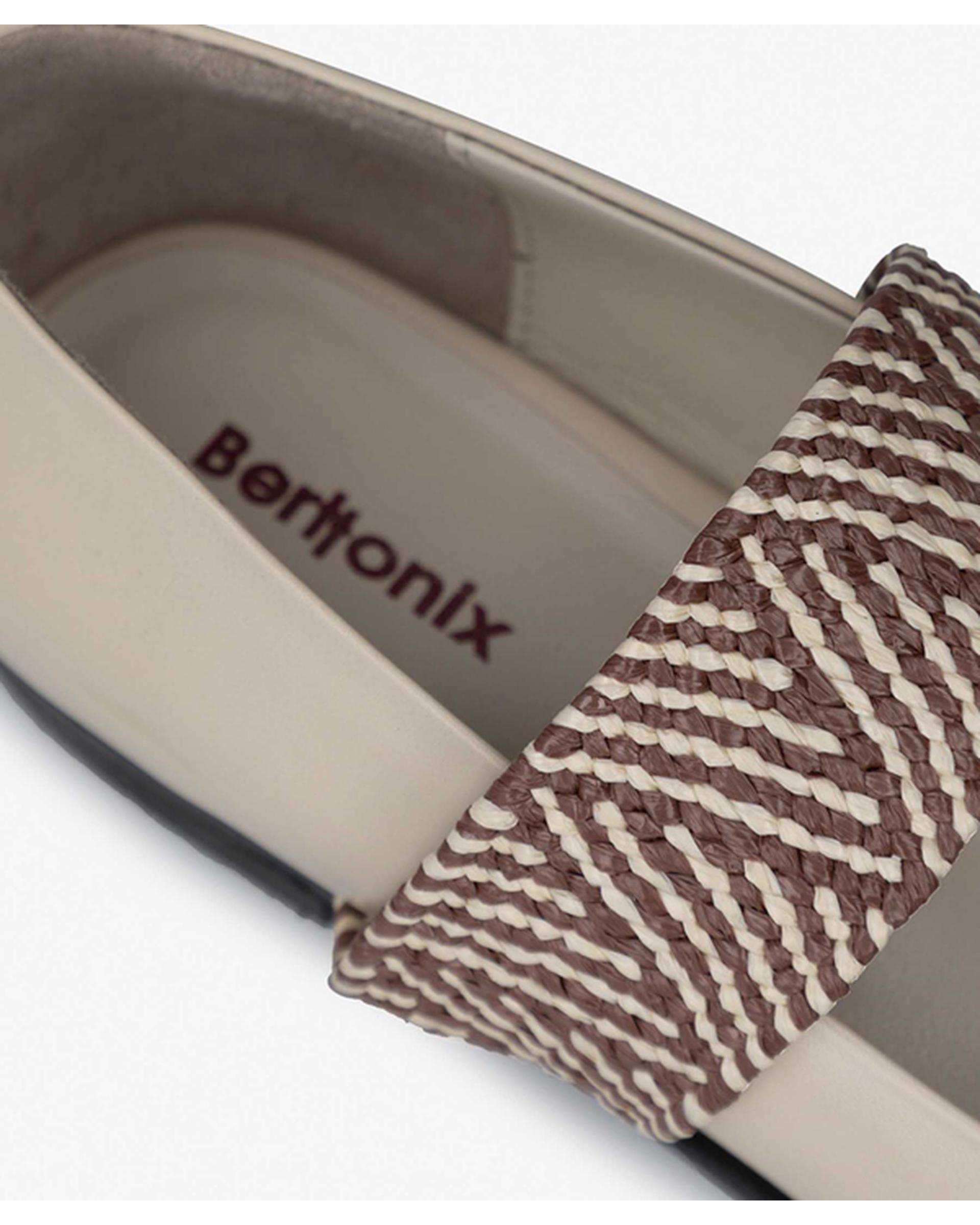 کفش چرم زنانه کژوال طبی کرم برتونیکس Berttonix کد H-2003