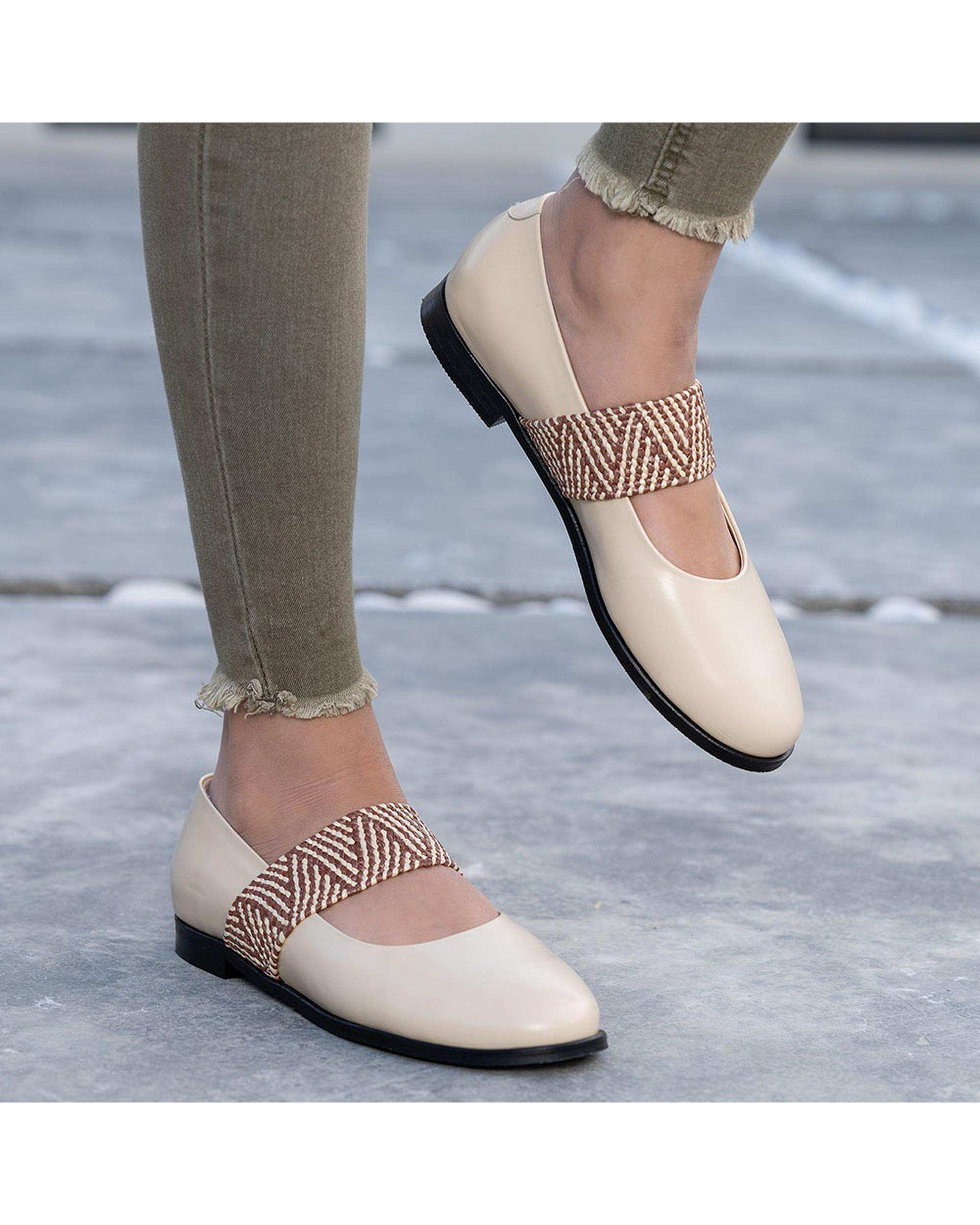 کفش چرم زنانه کژوال طبی کرم برتونیکس Berttonix کد H-2003