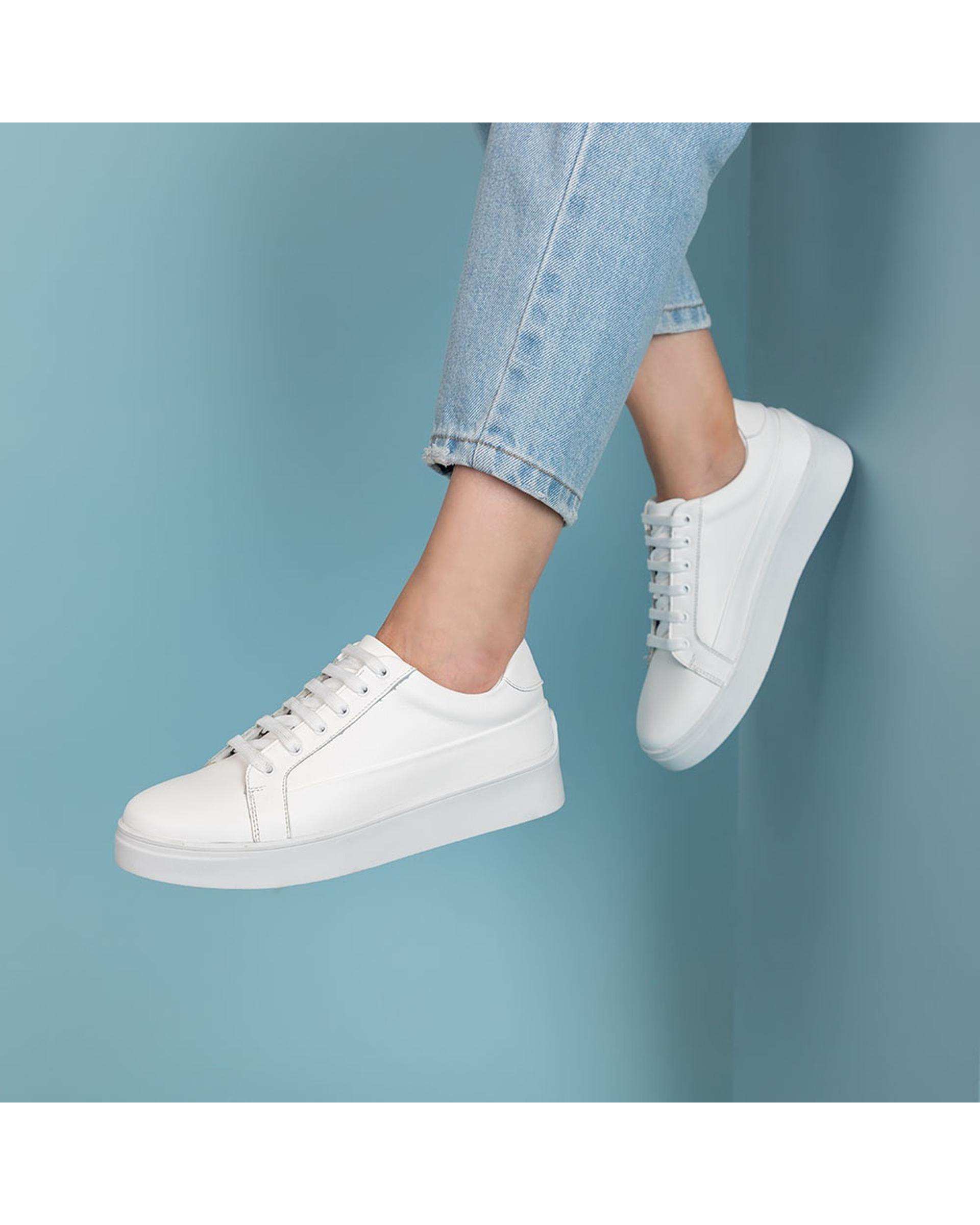 کفش چرم زنانه کژوال طبی سفید برتونیکس Berttonix کد A-4023