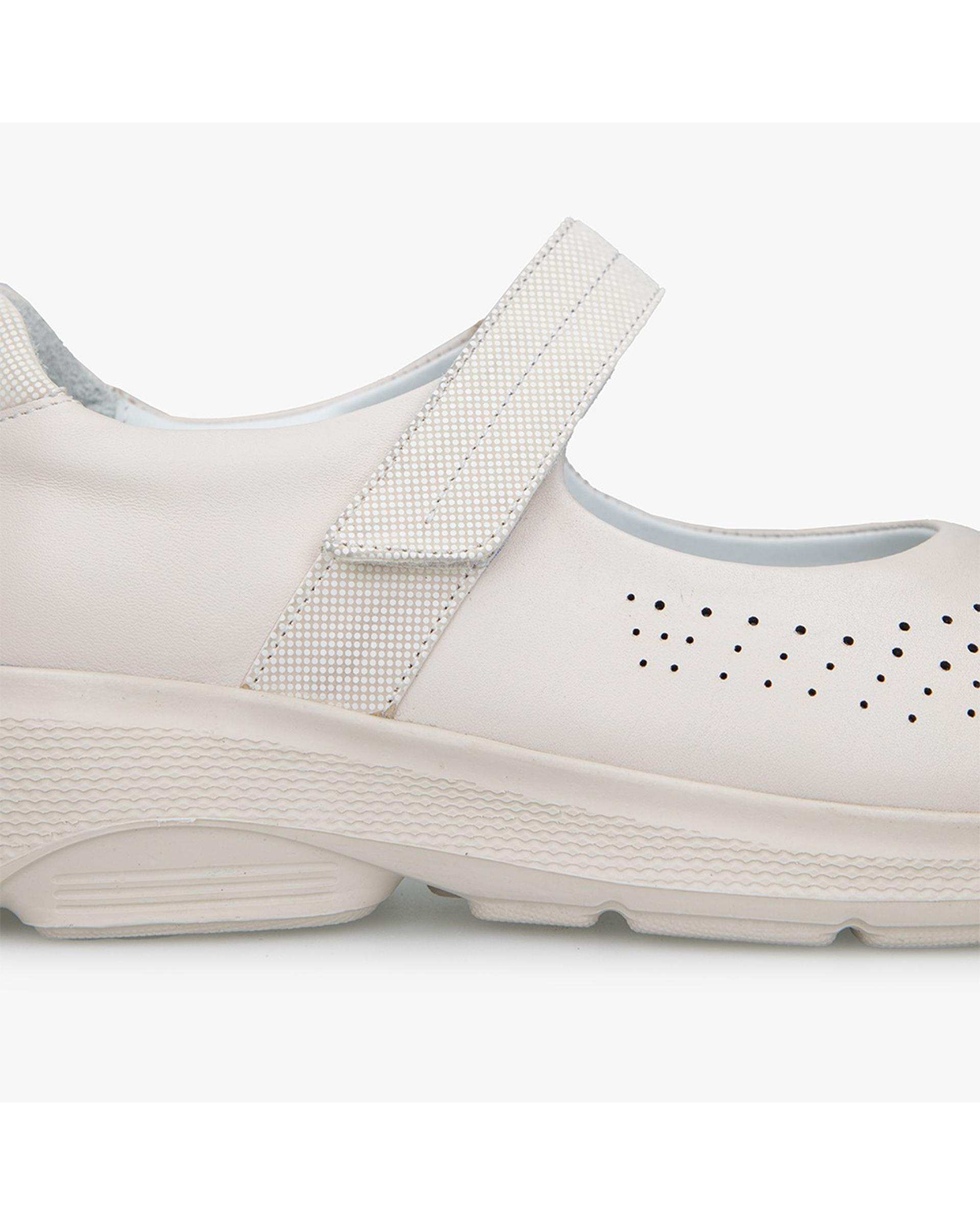 کفش چرم زنانه کژوال طبی کرم برتونیکس Berttonix کد A-4020