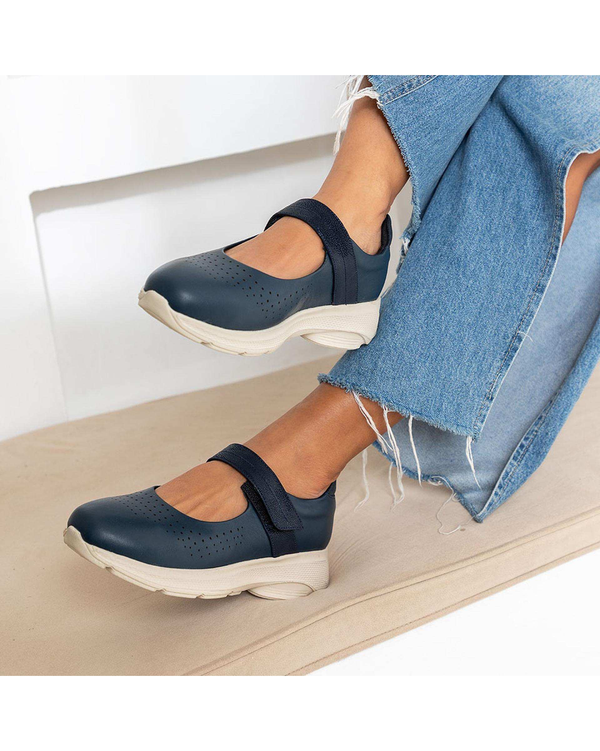 کفش چرم زنانه کژوال طبی سرمه ای برتونیکس Berttonix کد A-4020