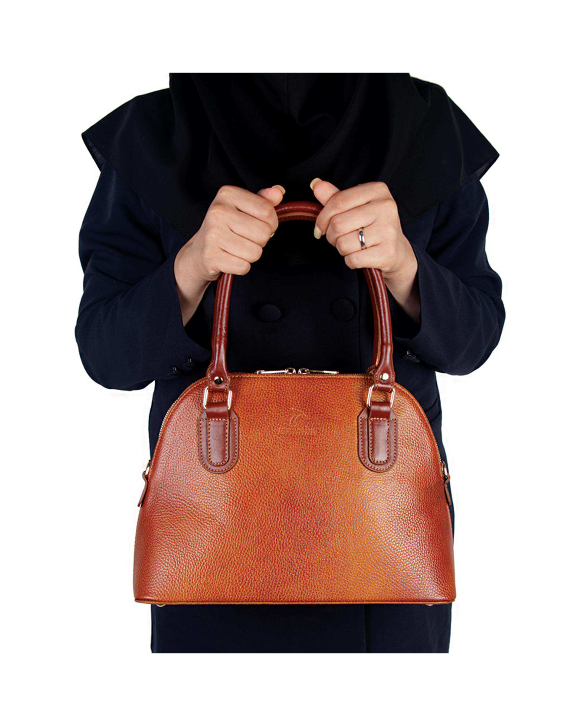 کیف دستی چرم زنانه عسلی چرم بارز Charm Barez مدل DZ69.1