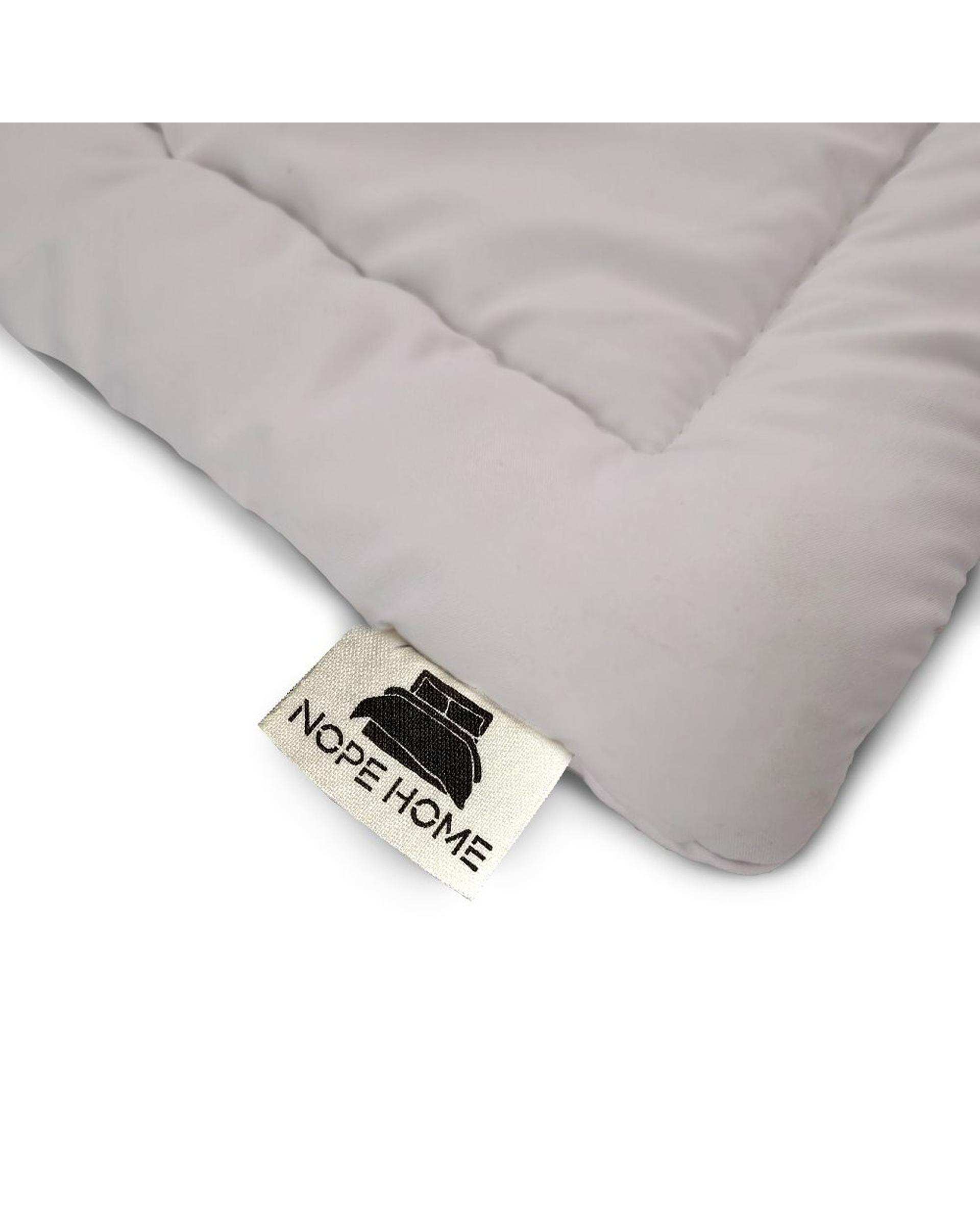 لحاف یک و نیم نفره یک تکه قرمز نوپه هوم Nopehome طرح مربع کد L07-2 مناسب عرض تشک 120