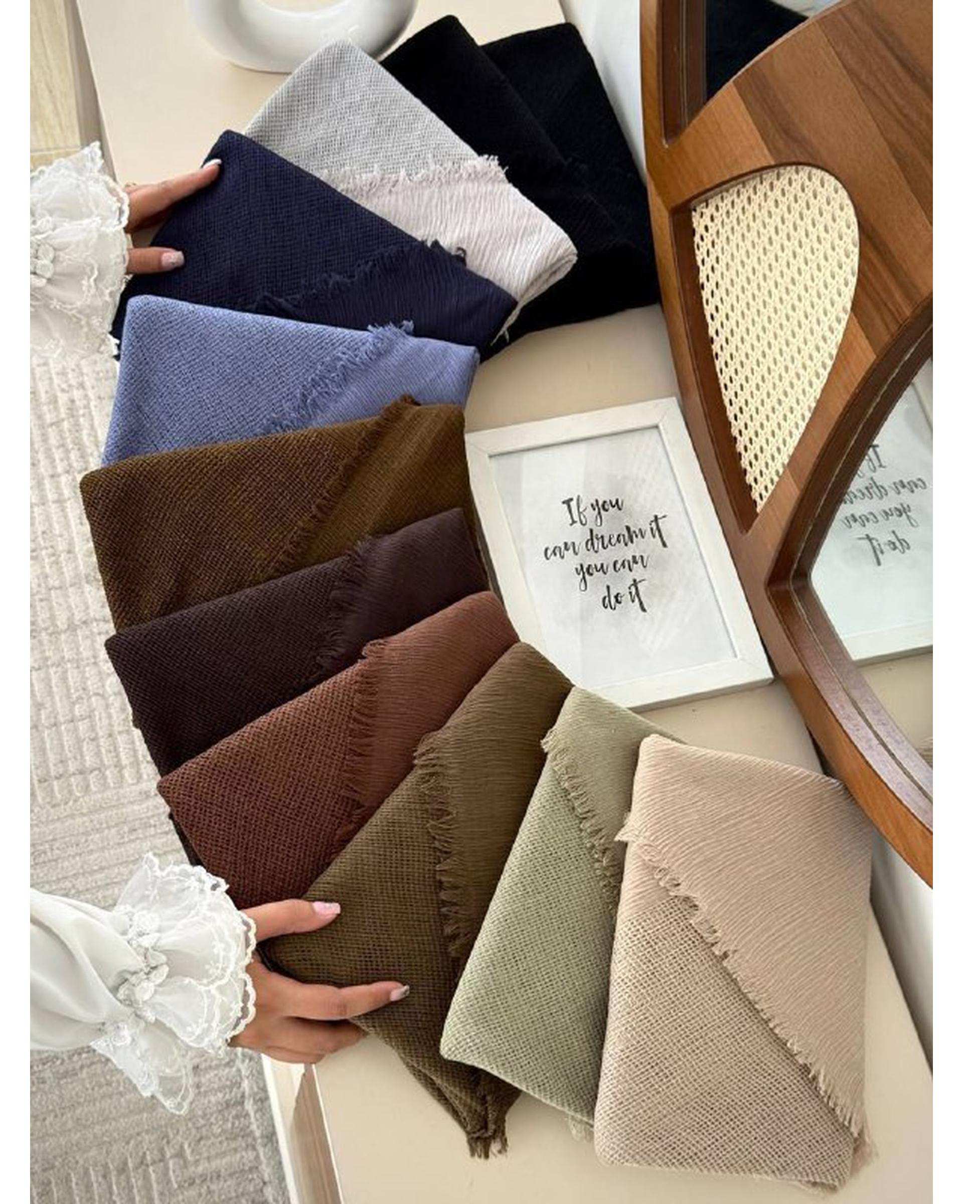 شال زنانه برشکا مدل کنفی حصیری