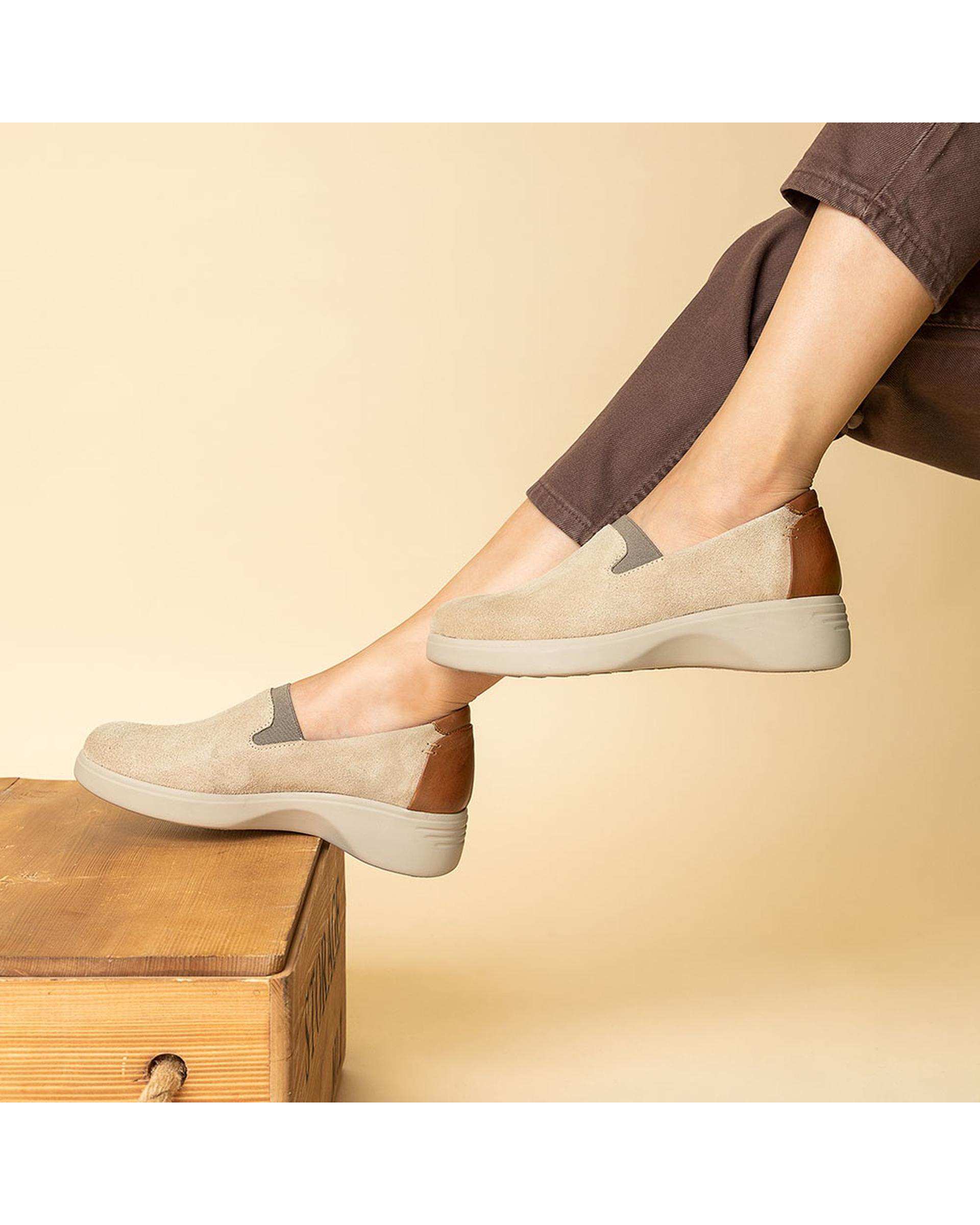 کفش چرم زنانه کژوال طبی خاکی برتونیکس Berttonix کد D 766