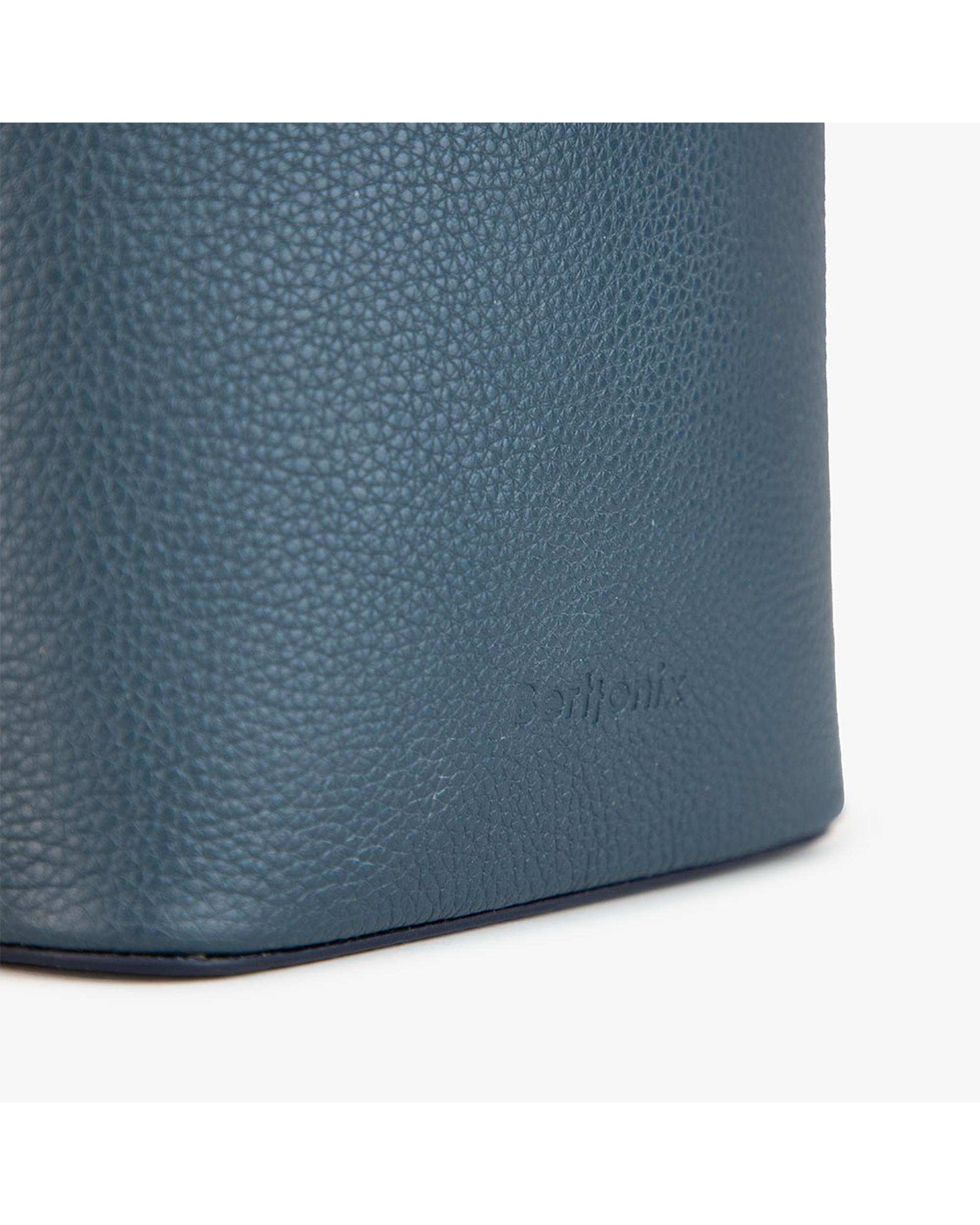 کیف چرم دوشی زنانه سرمه ای برتونیکس Berttonix کد 4042