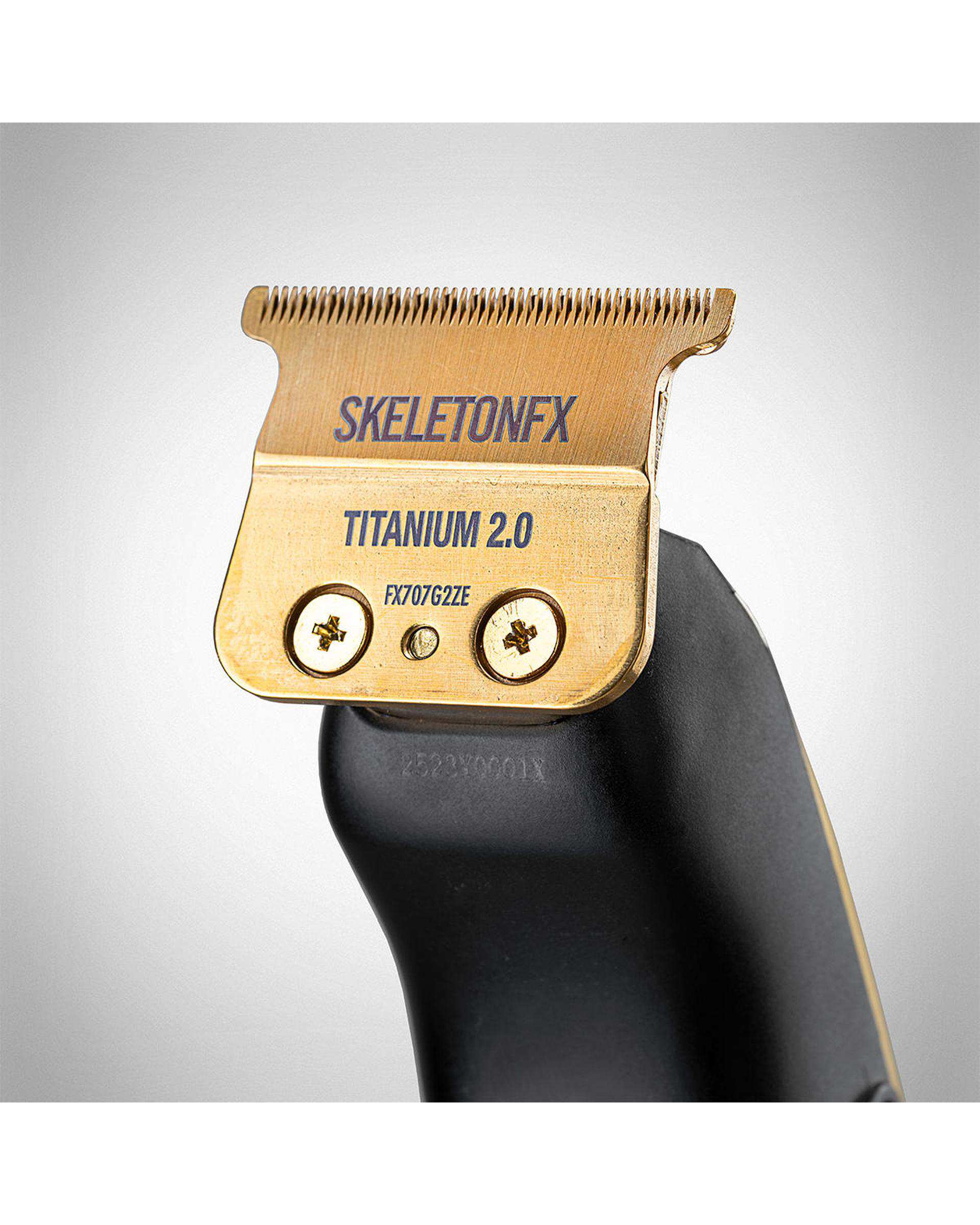 ماشین اصلاح سر و صورت طلایی بابیلیس پرو BabylissPro مدل FX726GE LO PRO FX