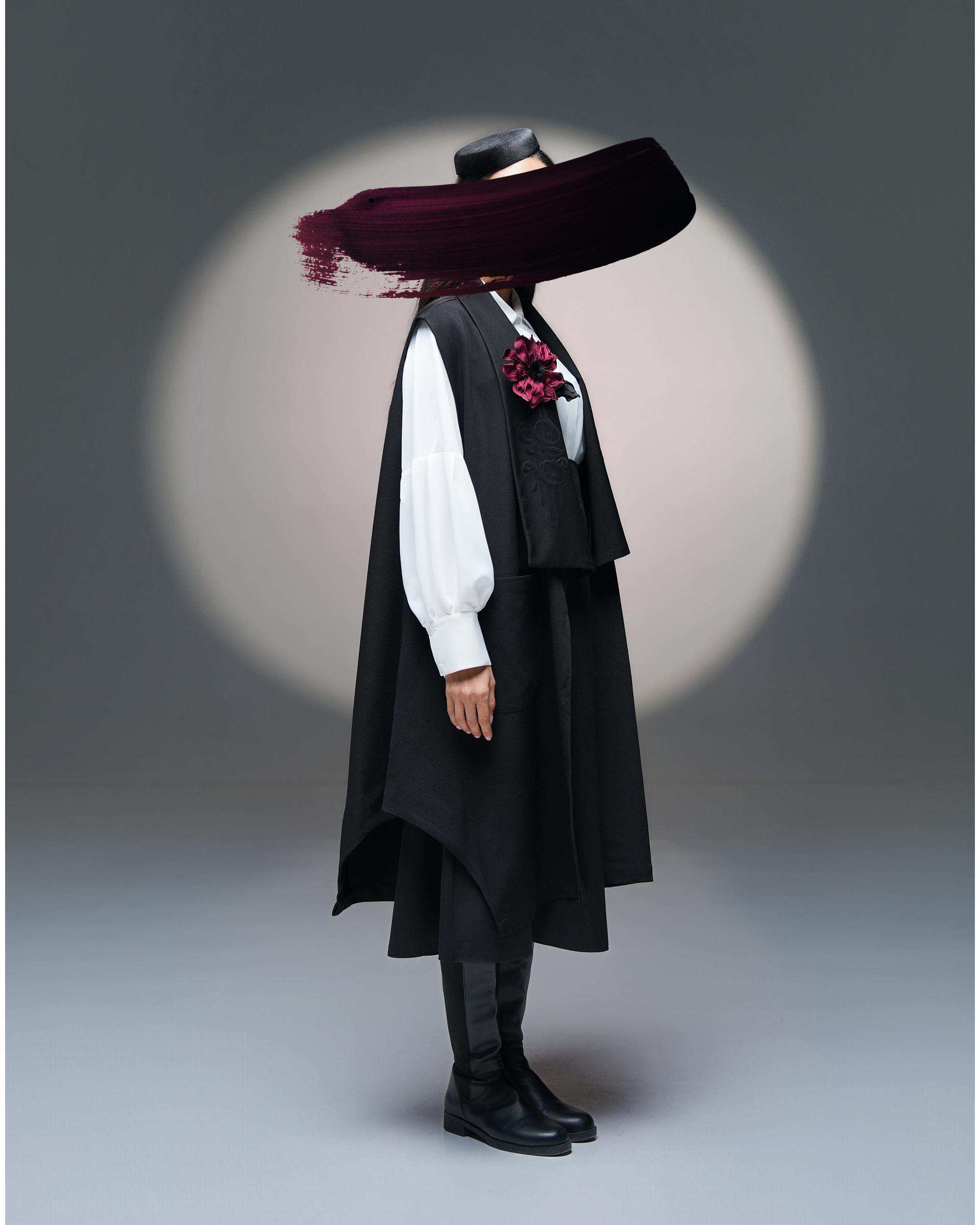 وست زنانه مشکی طاقه چیان Taghechian مدل شمع دل