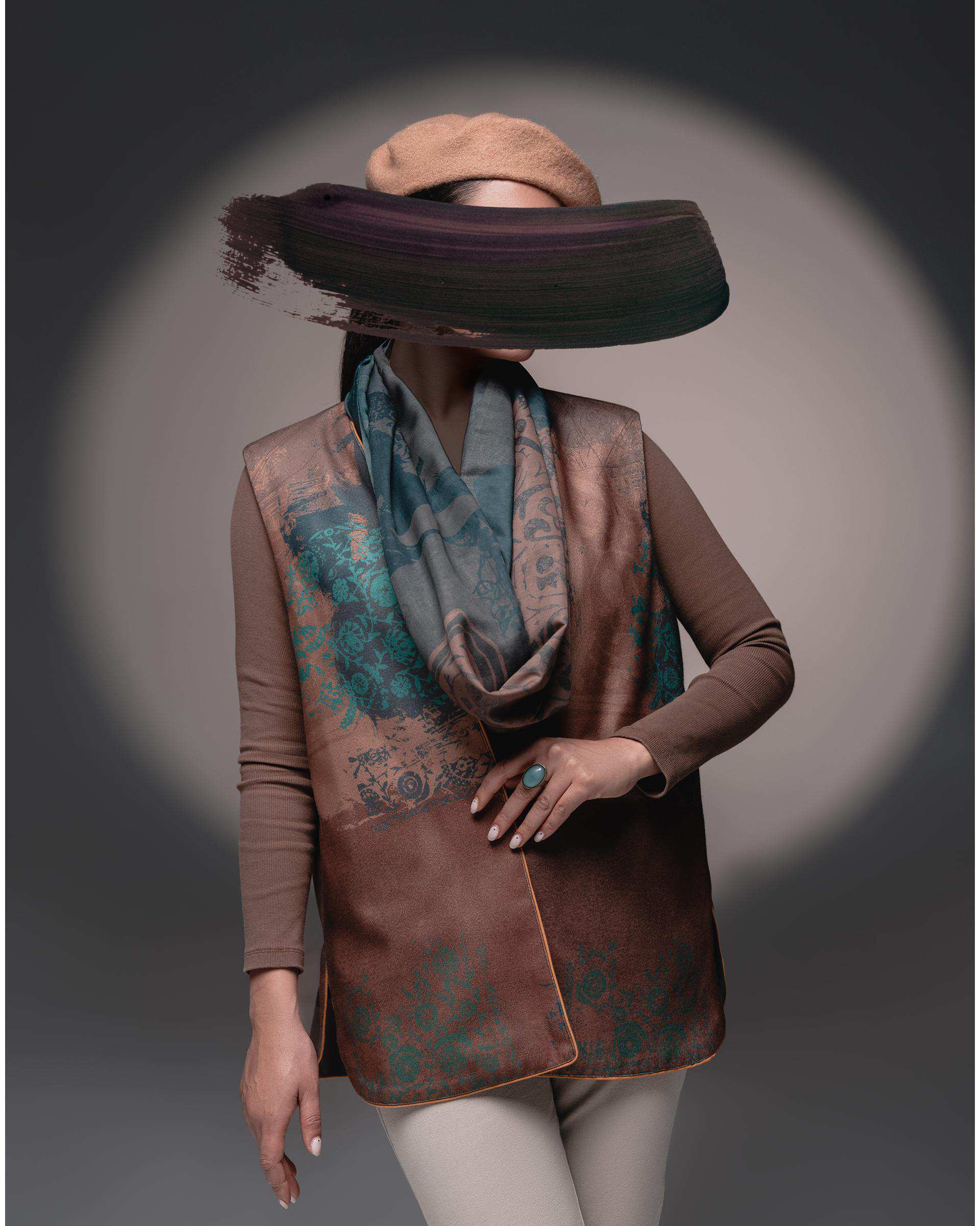 وست زنانه قهوه ای سبز طاقه چیان Taghechian مدل کیمیای جان