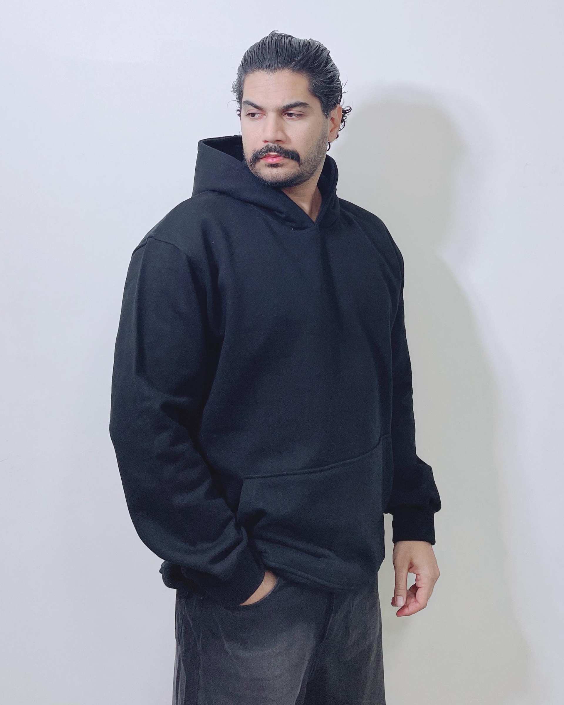 هودی مردانه بیسیک لانگ مشکی دیورسو Diverso کد 4815