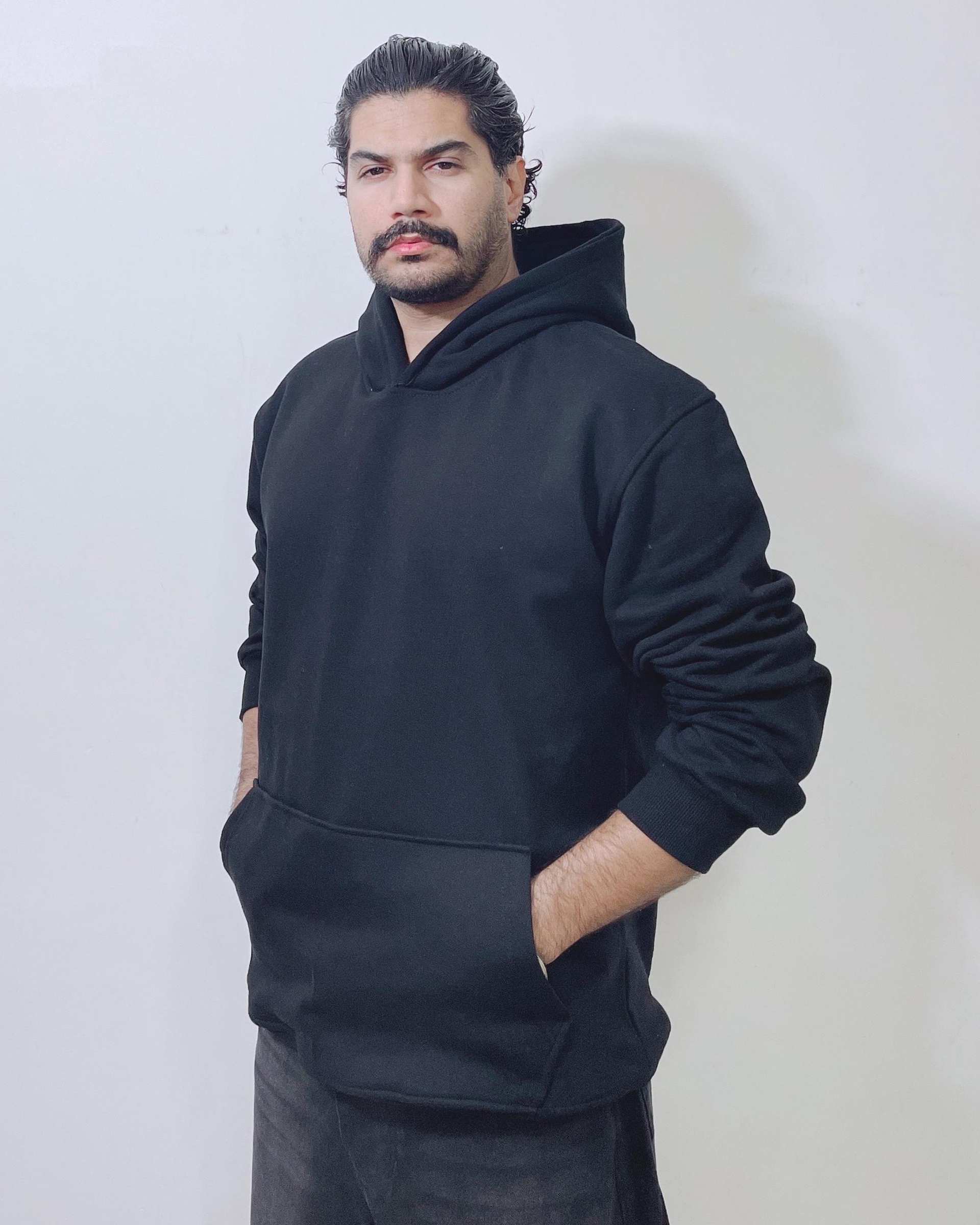 هودی مردانه بیسیک لانگ مشکی دیورسو Diverso کد 4815