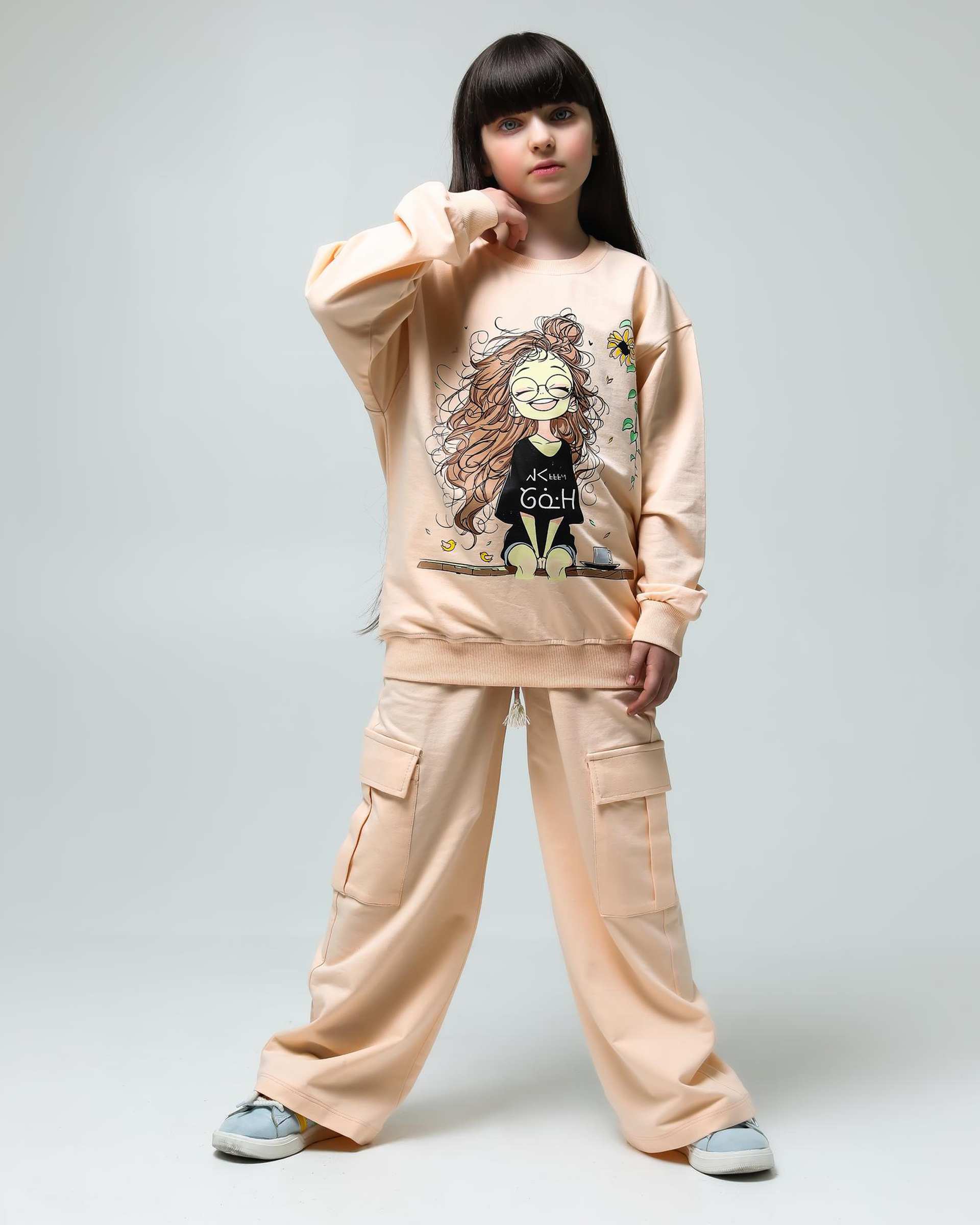 ست سویشرت و شلوار دخترانه گلبهی لئو کیدز Leo Kids طرح دخترک کد 6833