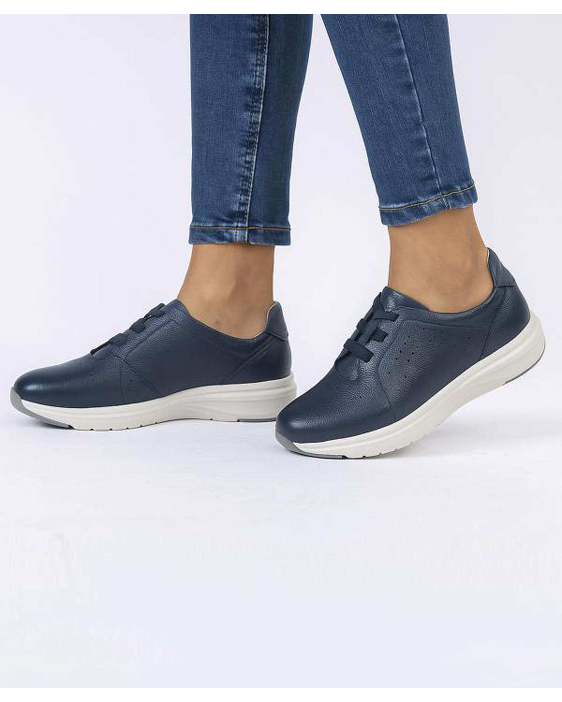 کفش چرم زنانه کژوال سرمه ای ایران طب Iran Teb مدل آلیس 204892