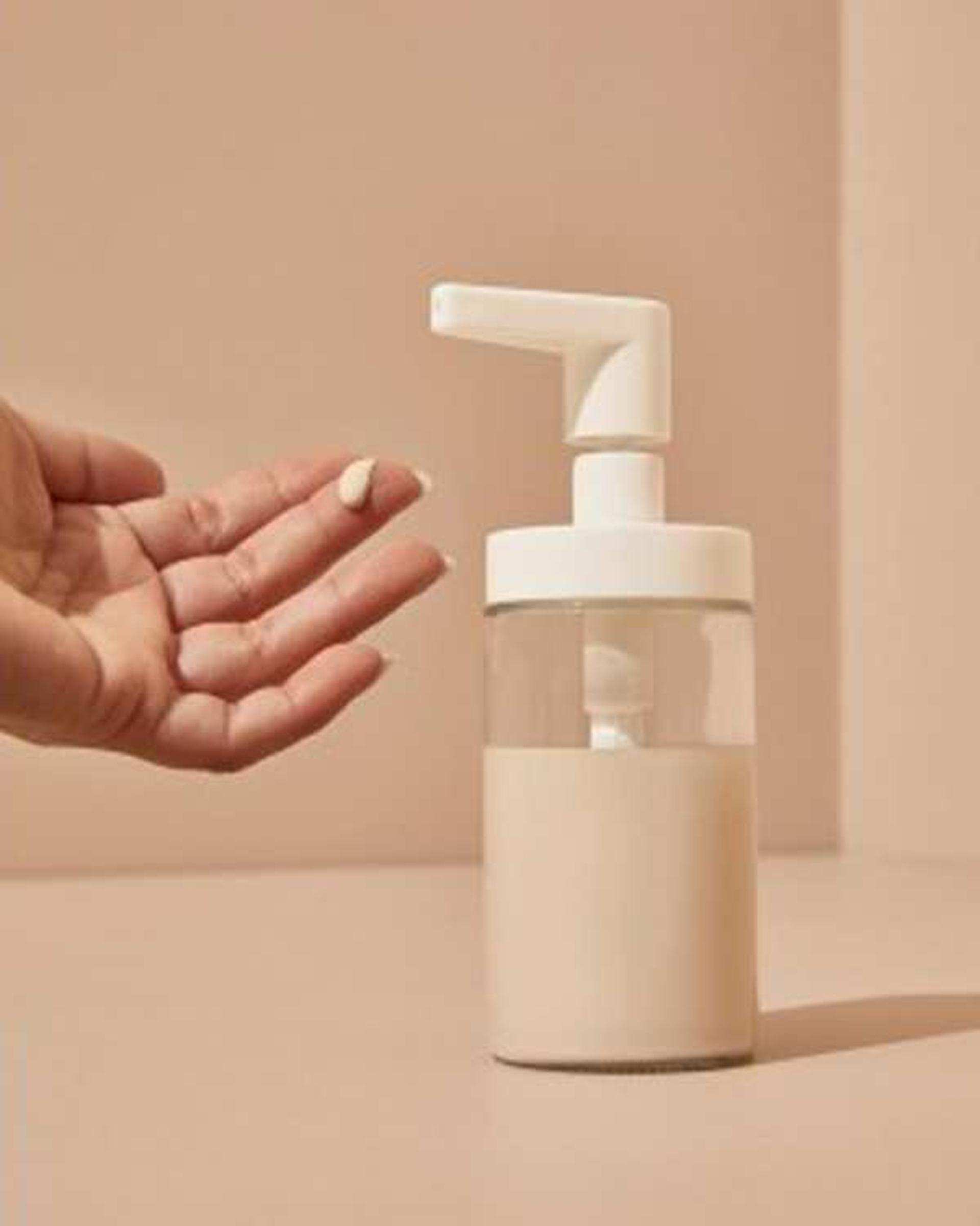 پمپ مایع دستشویی بی رنگ ایکیا Ikea مدل TACKAN