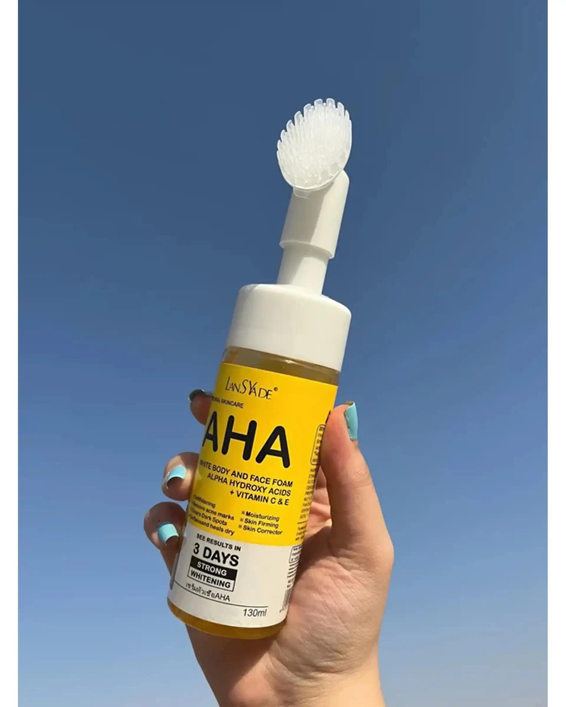 فوم شستشوی صورت لنسیاد مدل AHA مناسب برای انواع پوست حجم 150 میلیلیتر