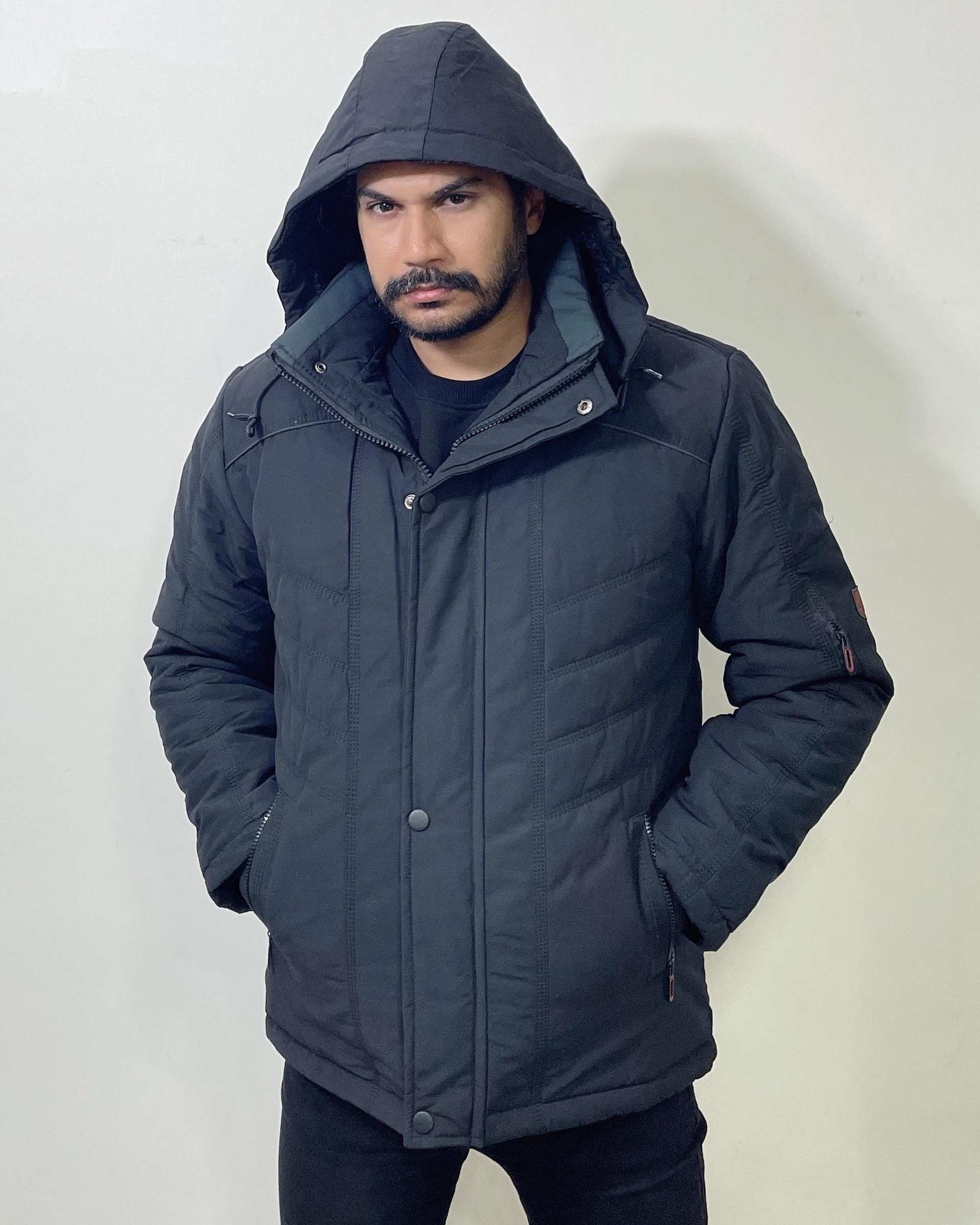 کاپشن مردانه ضد آب کورتکس مشکی دیورسو Diverso کد4833