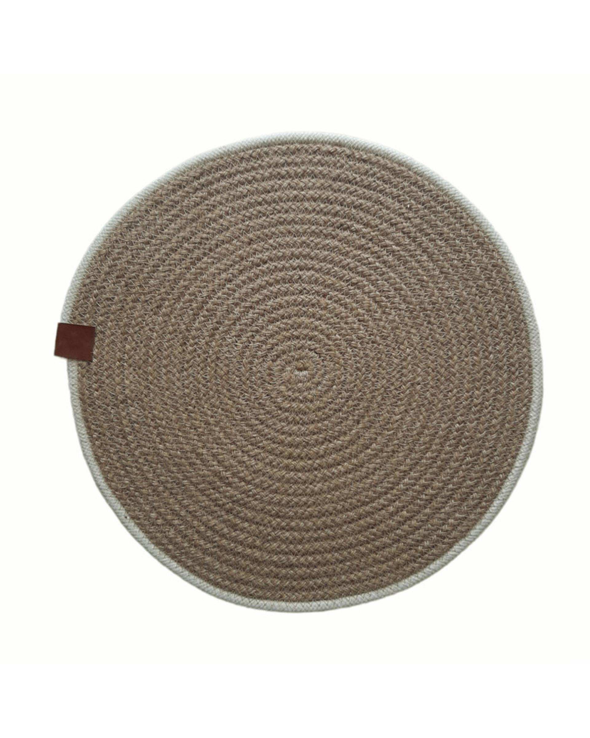 زیر بشقابی و زیر قابلمه ای کرم تیره کد TR_60