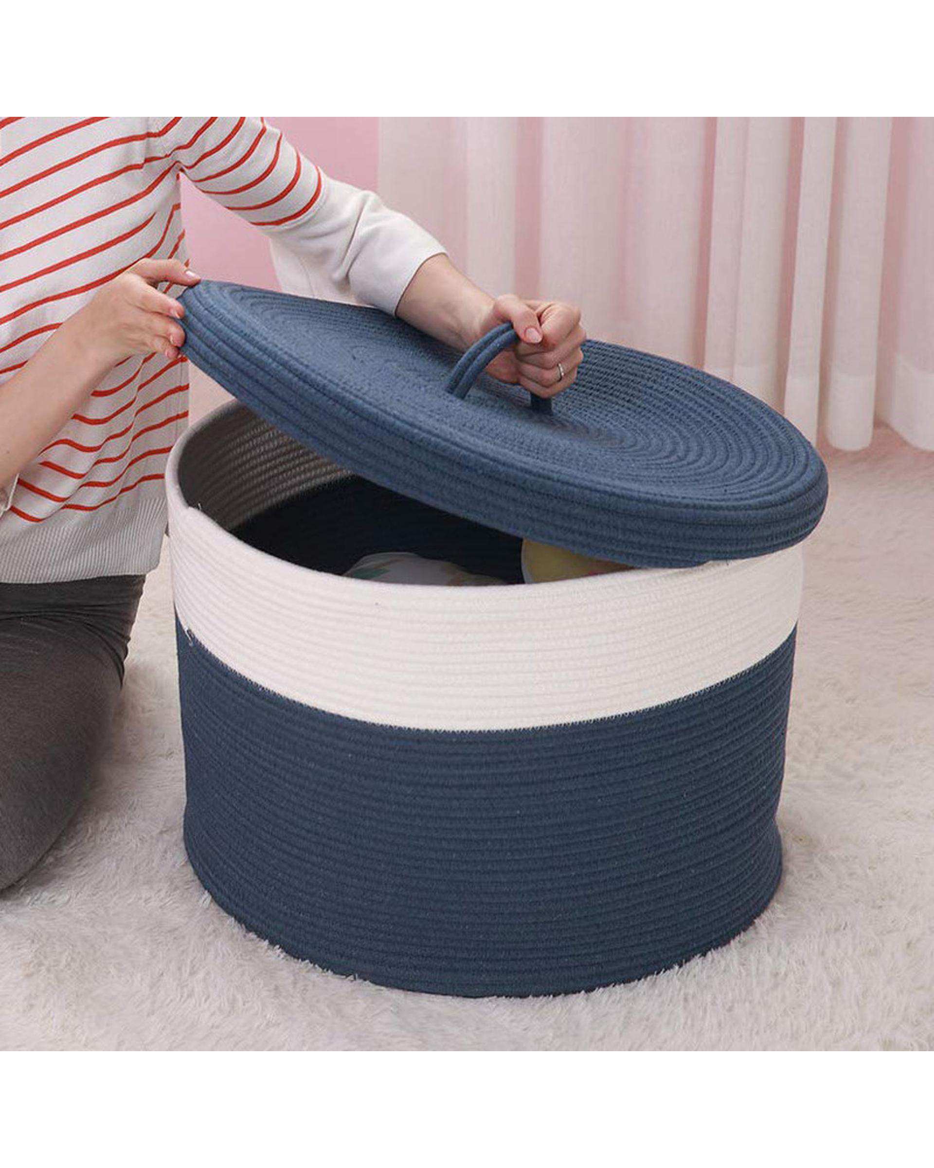 سبد لباس سرمه ای سفید مدل s141