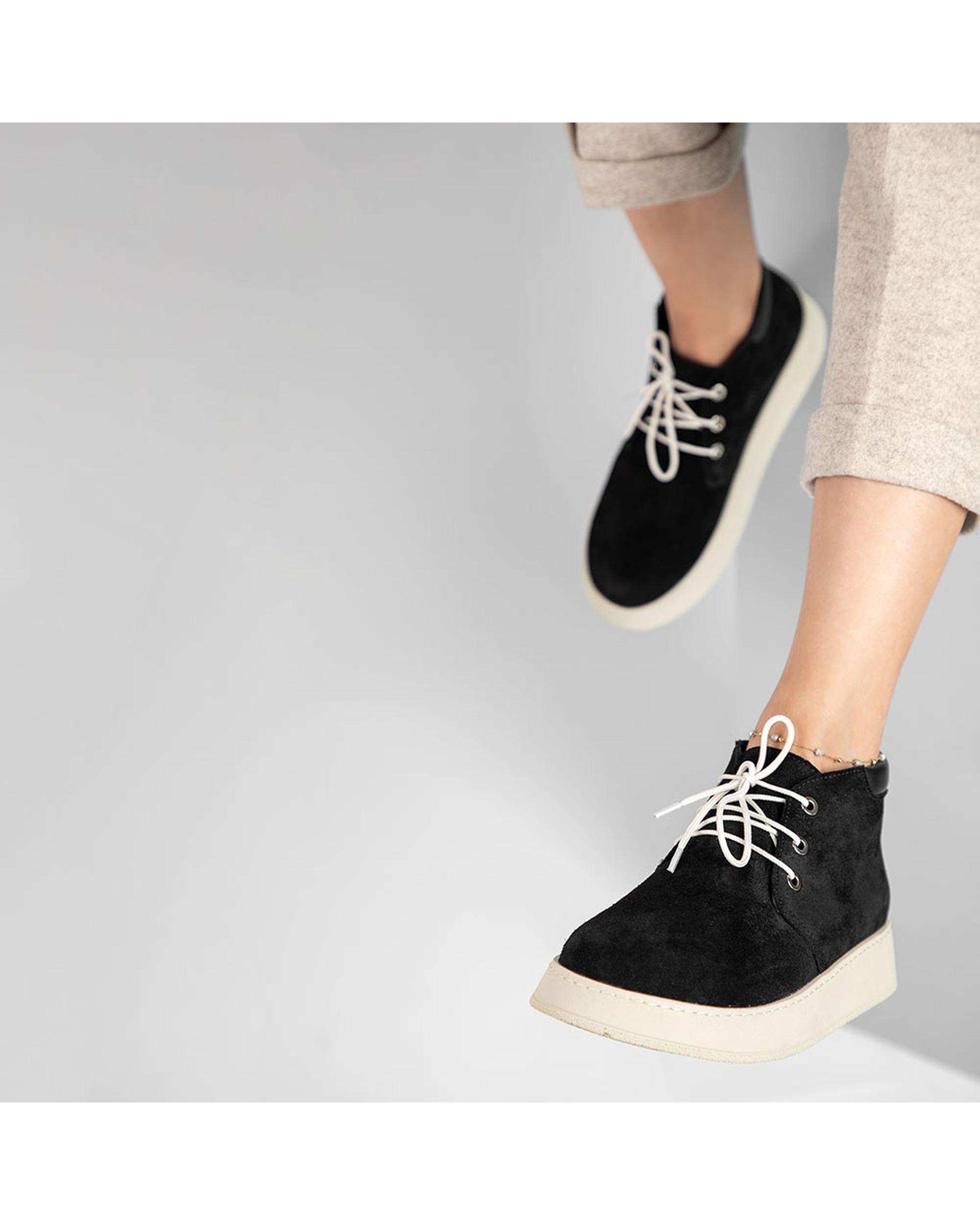 نیم بوت چرم زنانه مشکی برتونیکس Berttonix کد A-۴۰۲۸