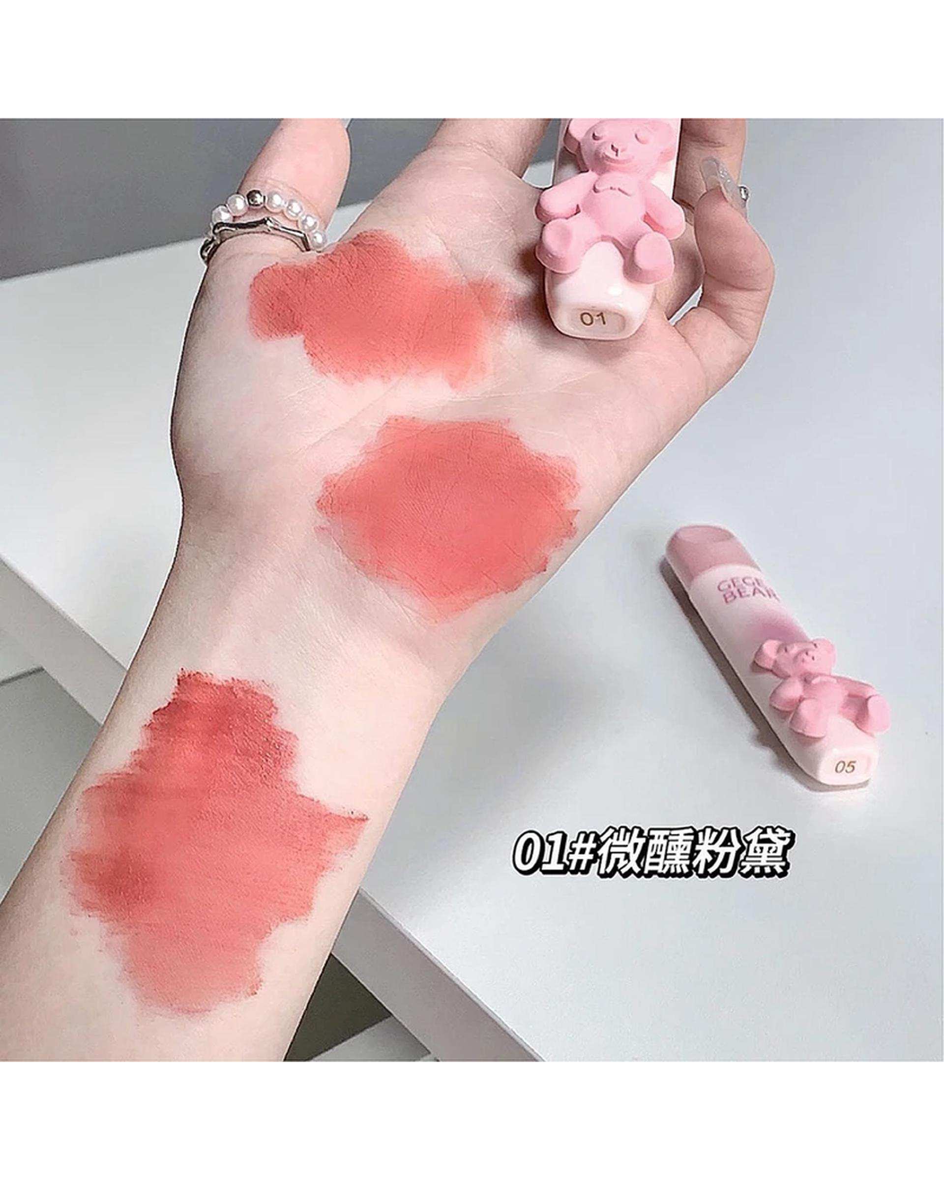 رژ لب مایع مات مخملی گگه بیر مدل bear کد 01