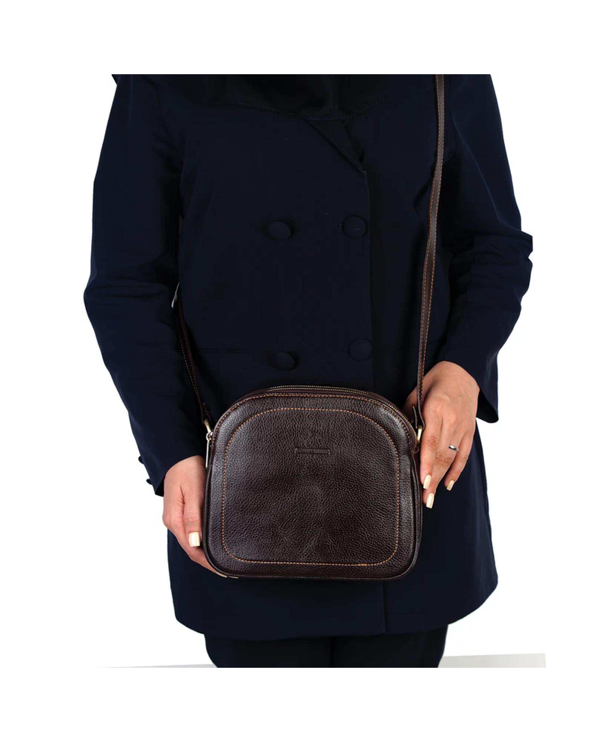 کیف دوشی چرم زنانه قهوه ای چرم بارز Charm Barez مدل DG81.1