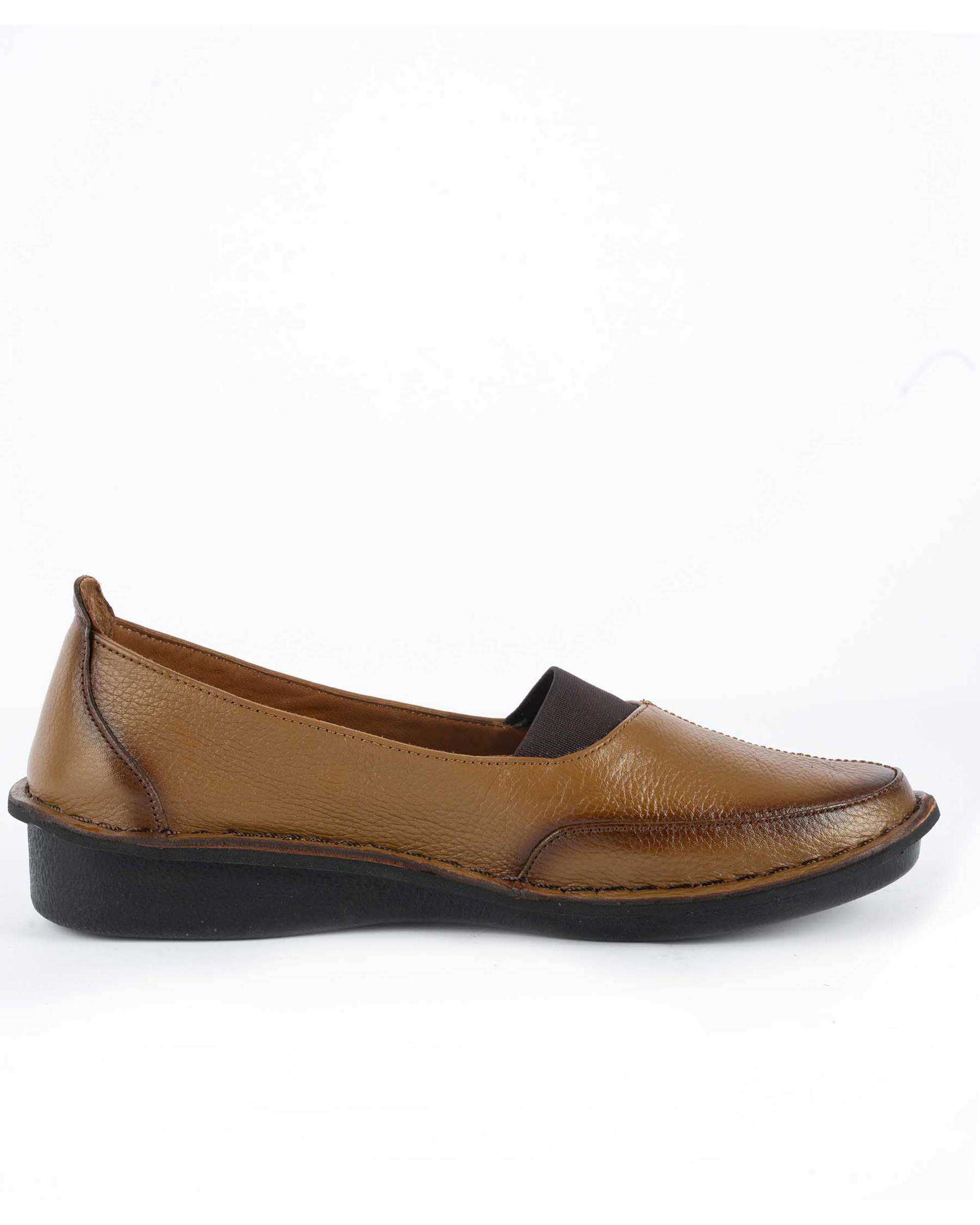 کفش چرم زنانه عسلی ایران طب Iran Teb مدل چاروق کد 202303