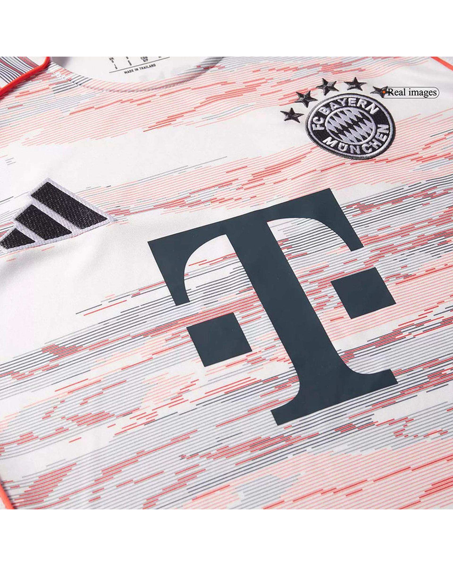 ست تی شرت و شلوارک ورزشی پسرانه سفید پانیل Panil مدل بایرن مونیخ کد Away 2026