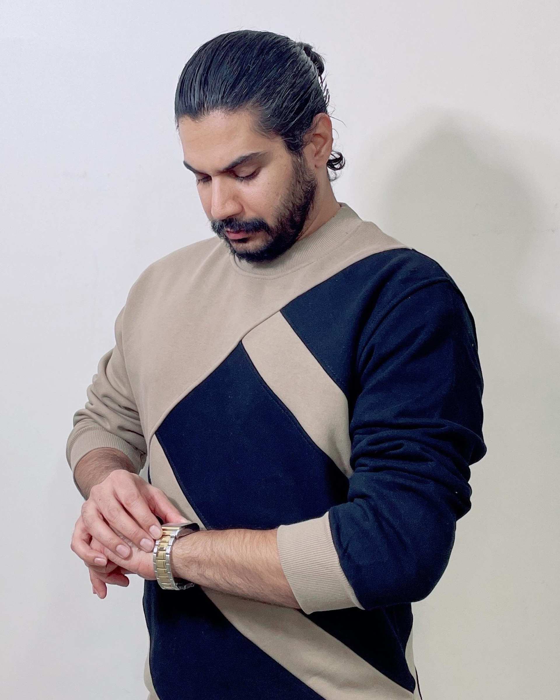 سویشرت مردانه دورس سه نخ کلاسیک مشکی کرم دیورسو Diverso کد 4861