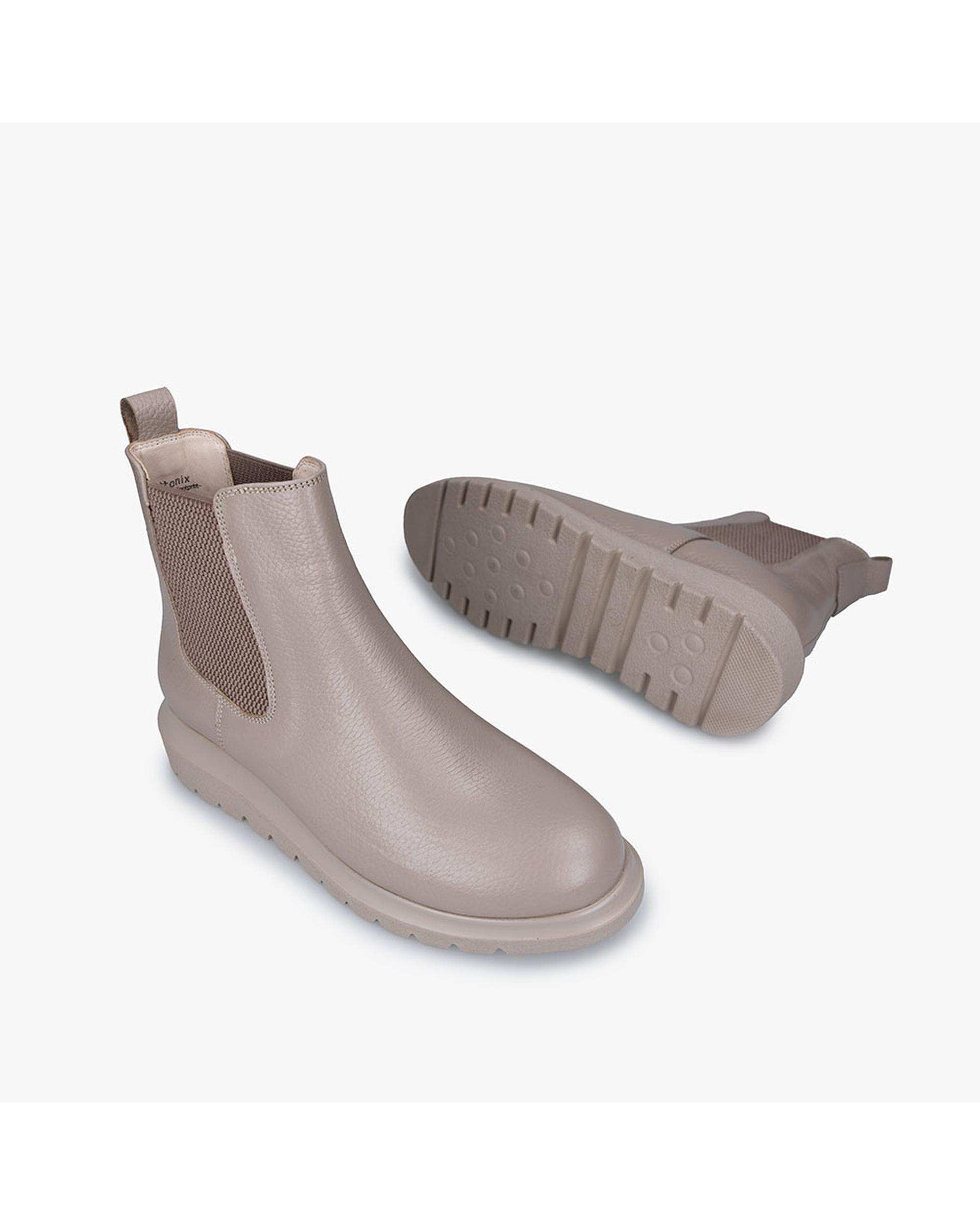 بوت چرم زنانه طبی ویزون برتونیکس Berttonix کد A-4029