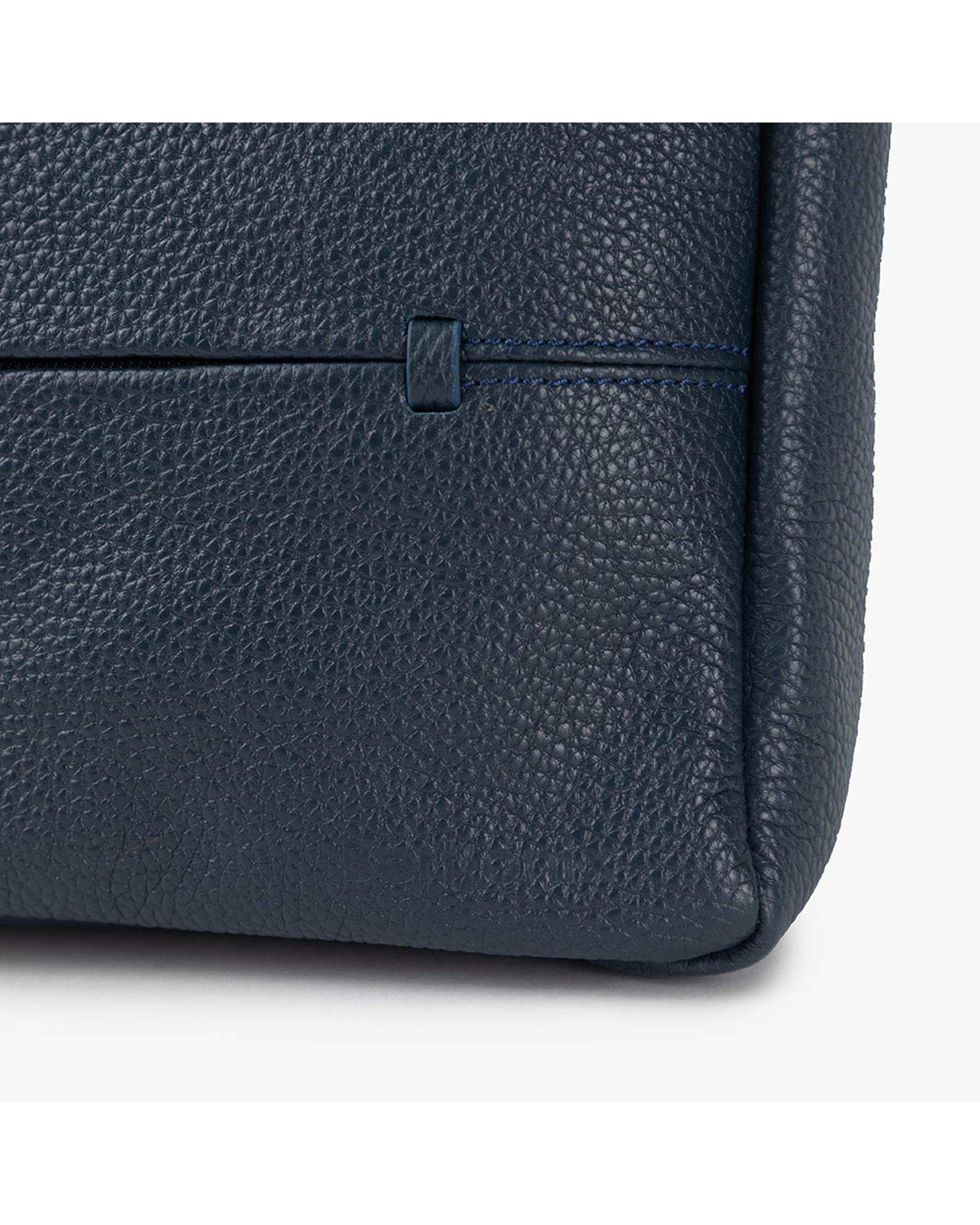 کیف دوشی چرم زنانه سرمه ای برتونیکس Berttonix کد 4044