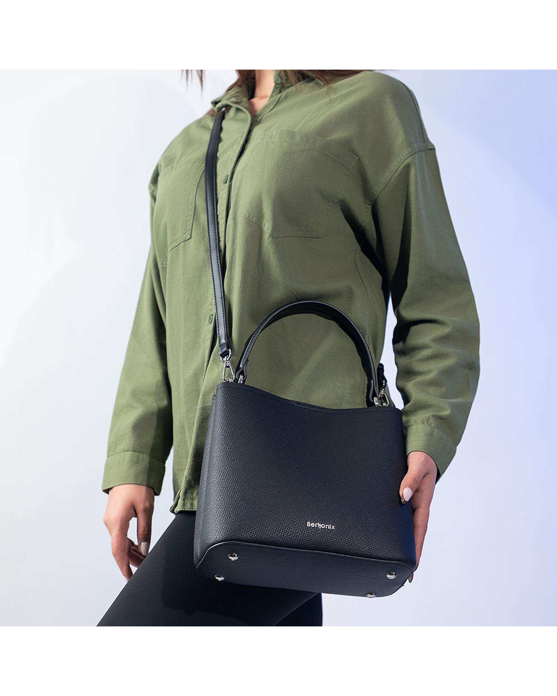 کیف دستی چرم زنانه مشکی برتونیکس Berttonix کد R-25002 به همراه جاکارتی