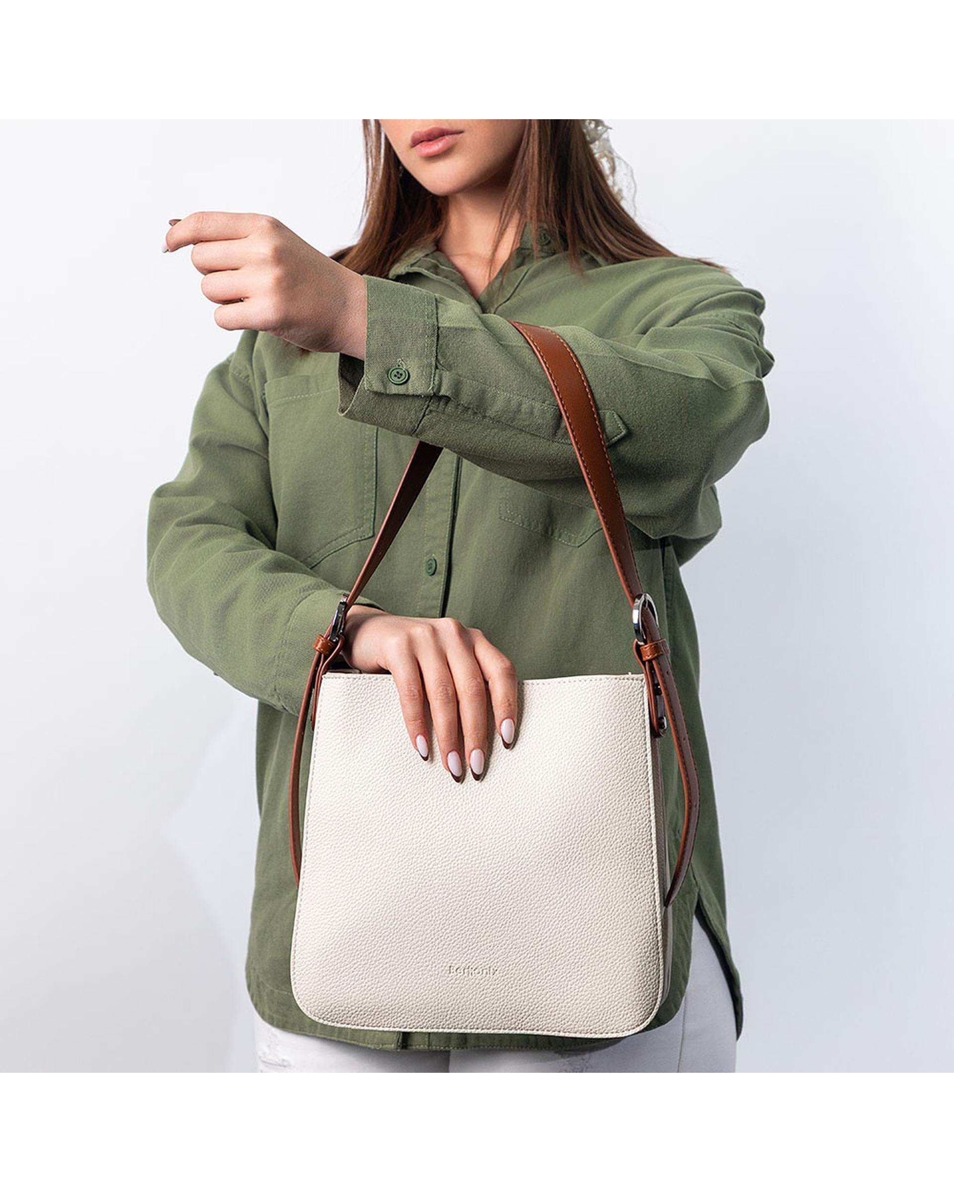 کیف دستی چرم زنانه بژ برتونیکس Berttonix کد R-25005 به همراه جاکارتی