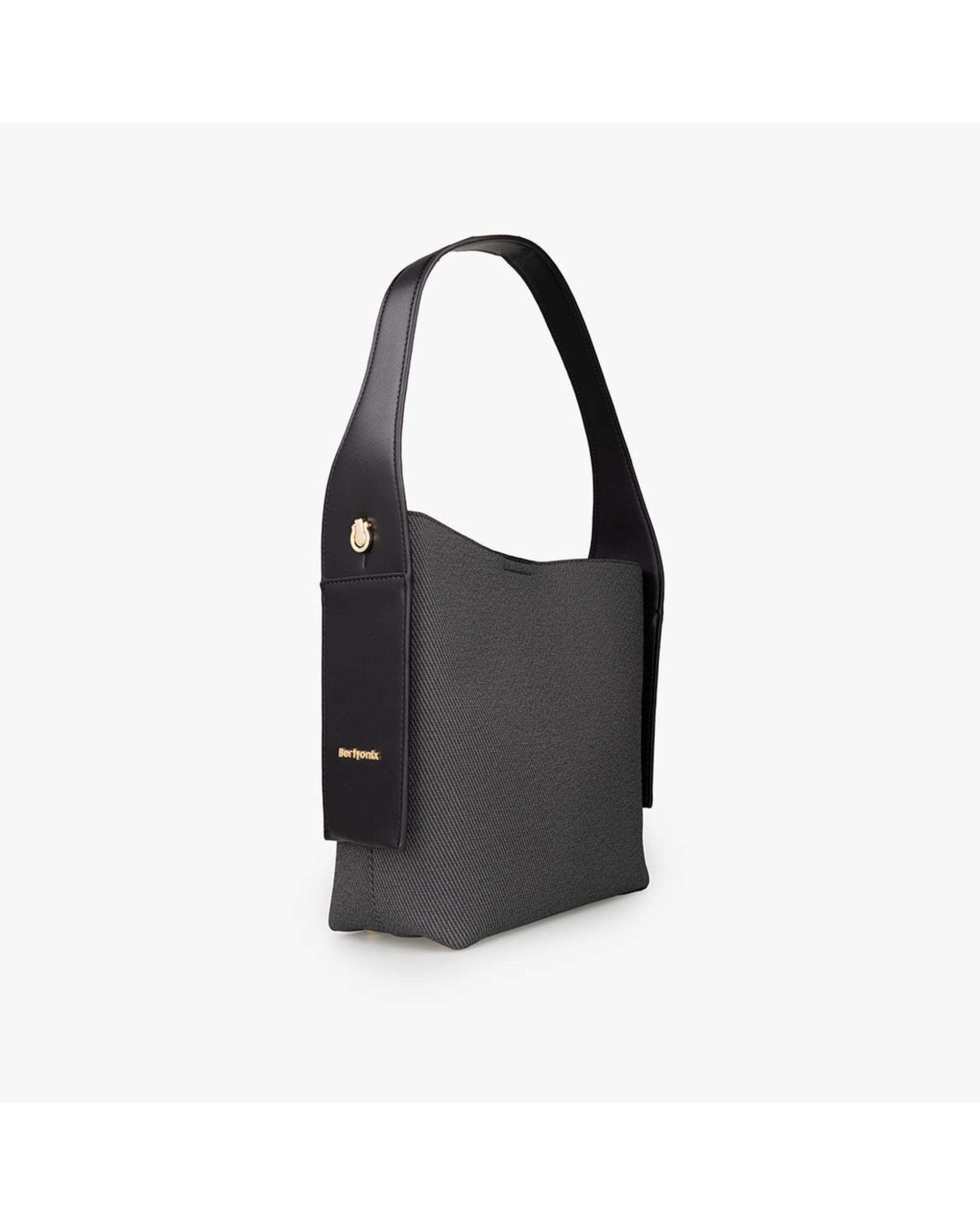 کیف زنانه مشکی برتونیکس Berttonix کد R-25007 به همراه جاکارتی