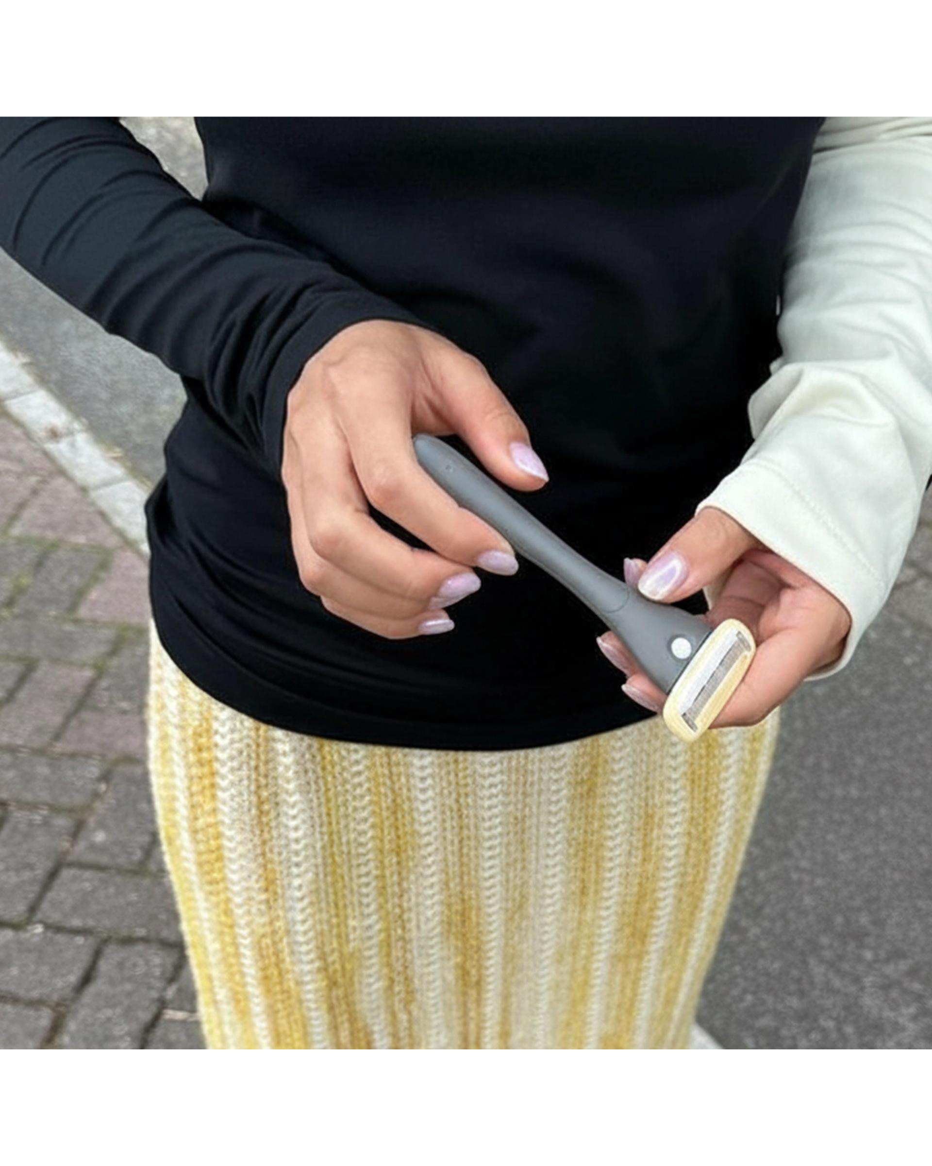 خودتراش زنانه 5 لبه طوسی سیلور Silver مدل Gloria5 System دسته با 2 تیغ یدک و هوک نگهدارنده