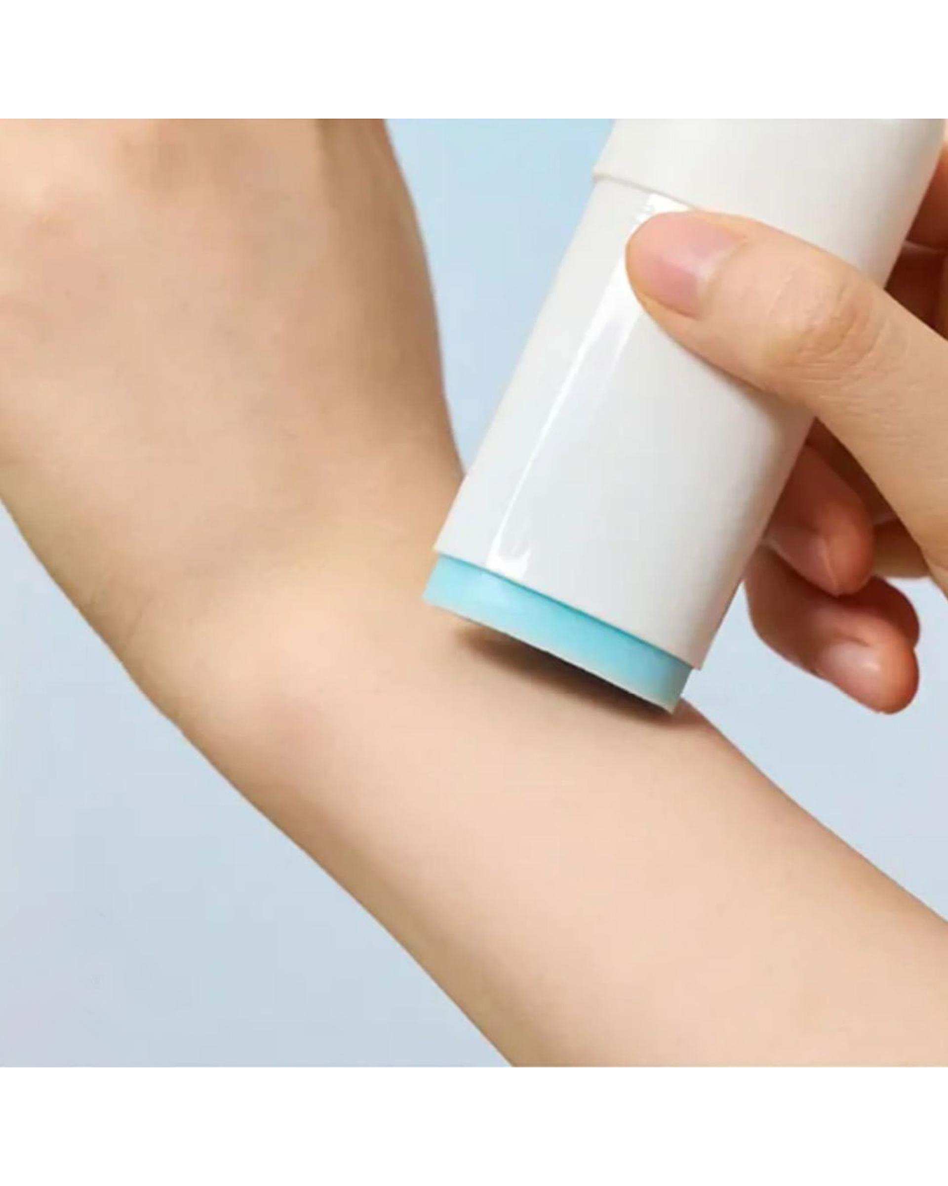 ضد آفتاب استیکی +SPF50 سنتلا اسکین 1004 Skin مدل Hyalu Cica حجم 20ml