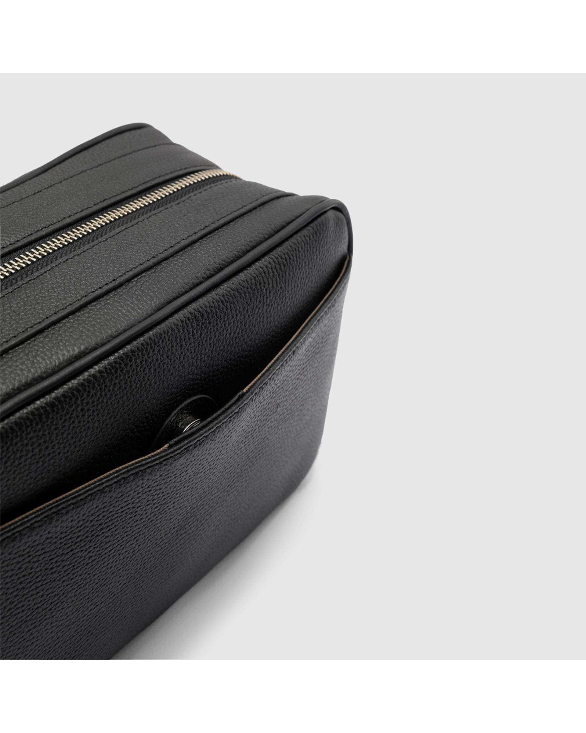 کیف دستی چرم طبیعی مردانه فلوتر مشکی اورز Orez مدل ROBBکد COM104