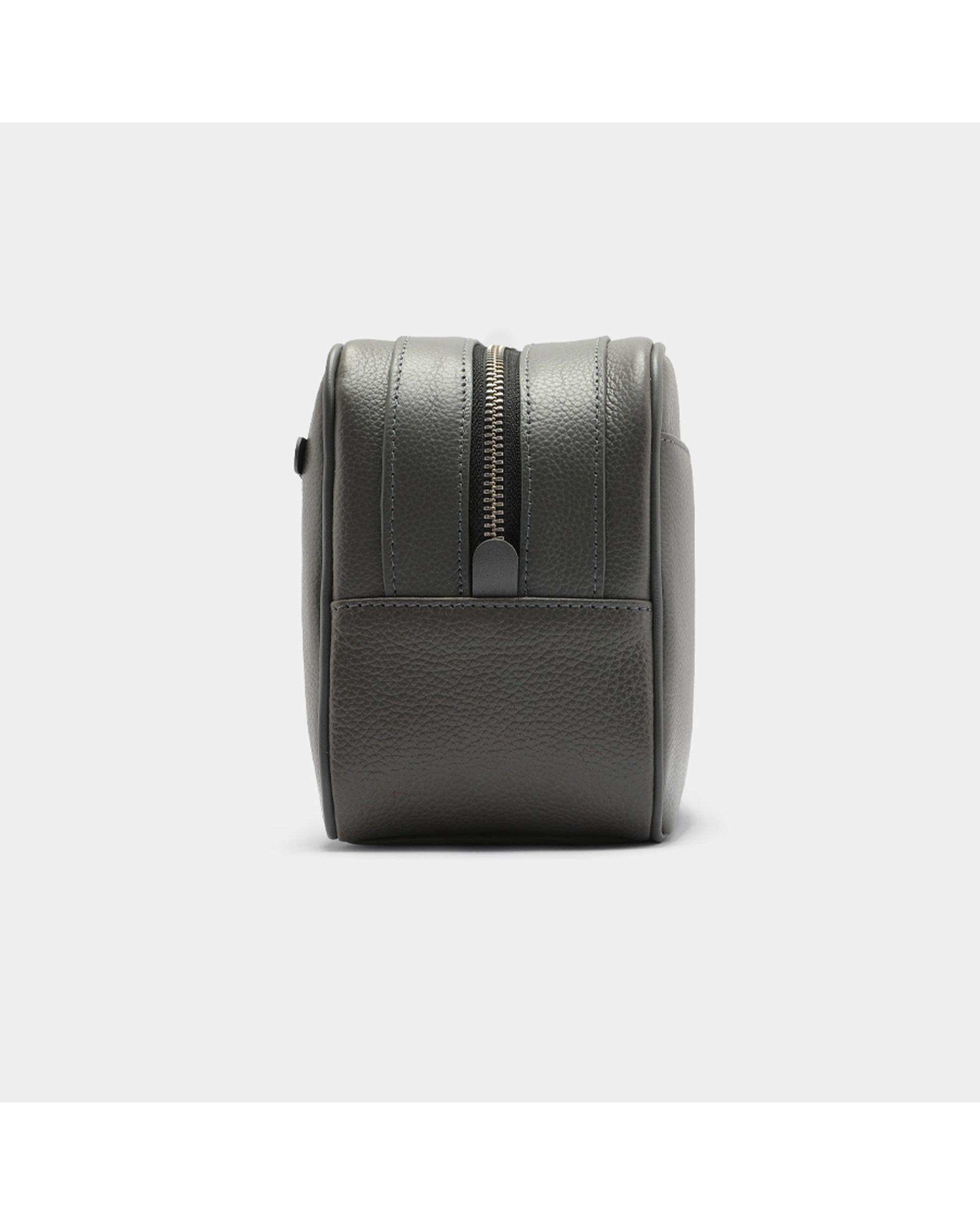 کیف دستی چرم طبیعی مردانه فلوتر طوسی اورز Orez مدل ROBBکد COM104