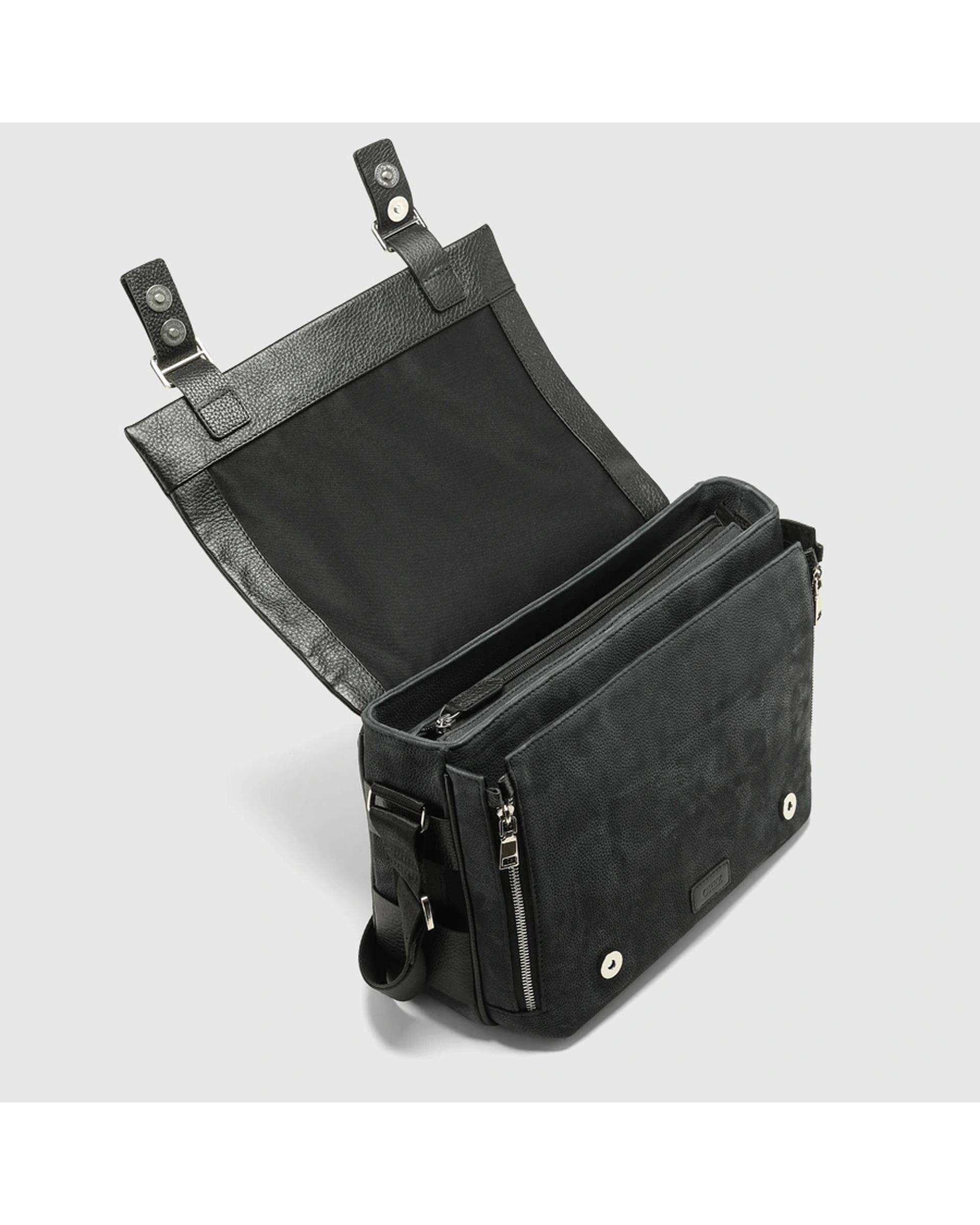 کراس بادی چرم  مردانه فلوتر حریر مشکی دودی اورز Orez مدل MANCHESTERکد CMB115