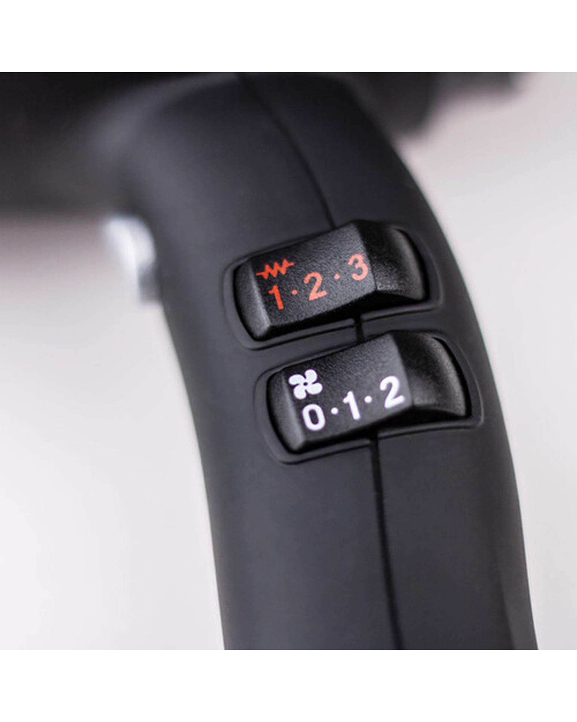 سشوار مشکی والرا Valera مدل Master Pro 3200 Stain Black