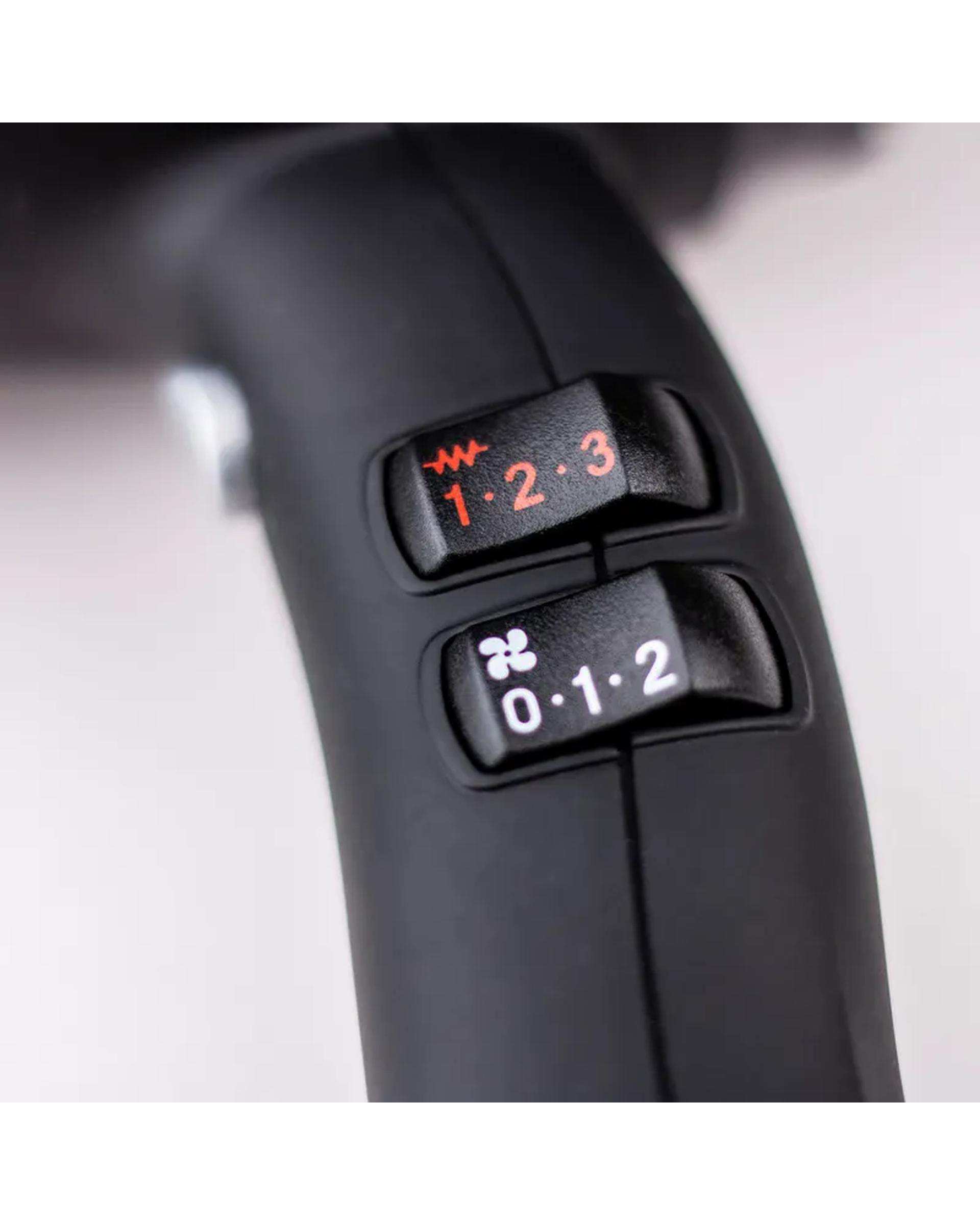 سشوار والرا Valera مدل داینامیک پرو Dynamic Pro 4200 EQ