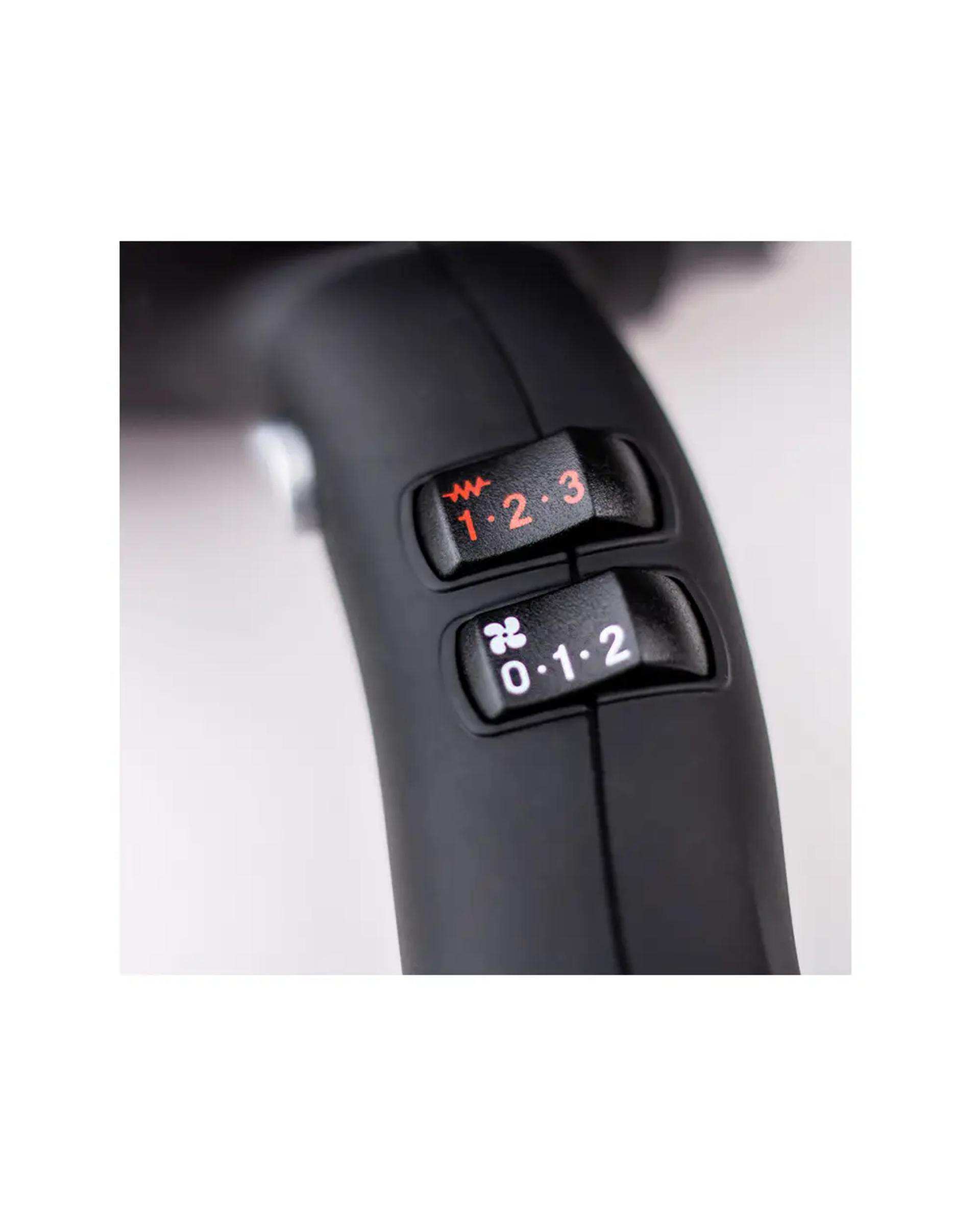 سشوار والرا Valera مدل داینامیک پرو Dynamic Pro 4100 EQ