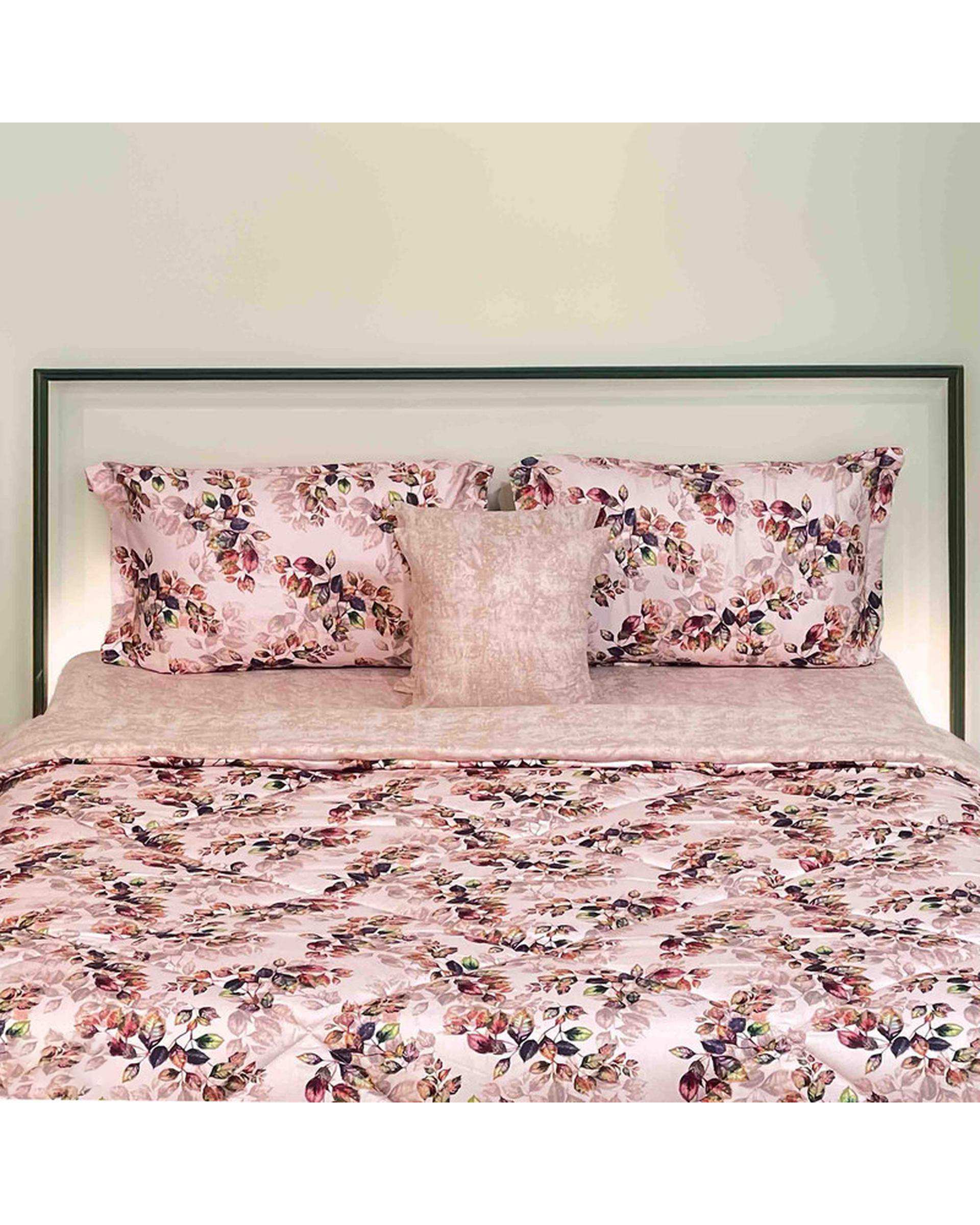 سرویس خواب یک نفره 4 تکه صورتی مانیکا هوم Monica Home مدل سوران