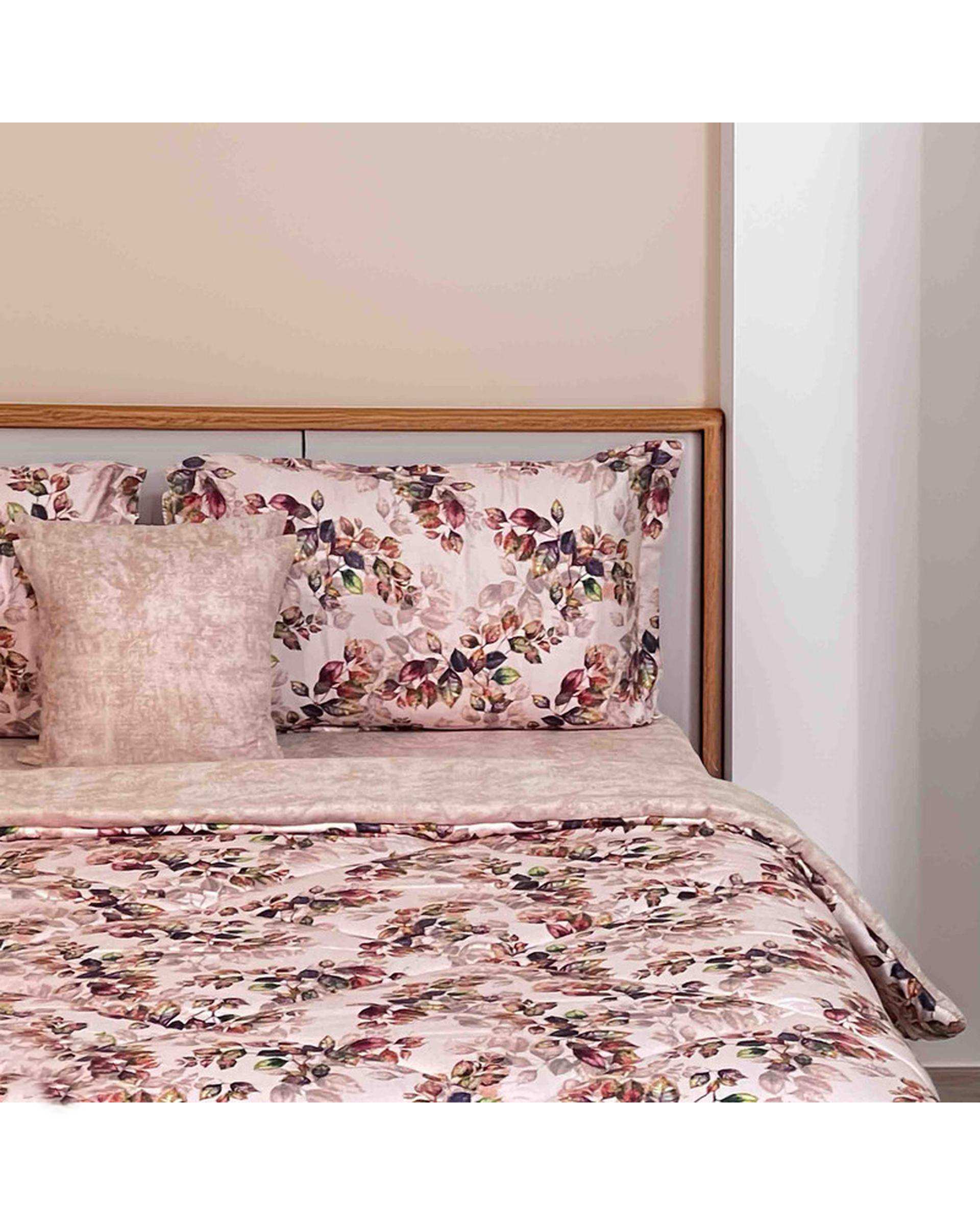 سرویس خواب یک نفره 4 تکه صورتی مانیکا هوم Monica Home مدل سوران