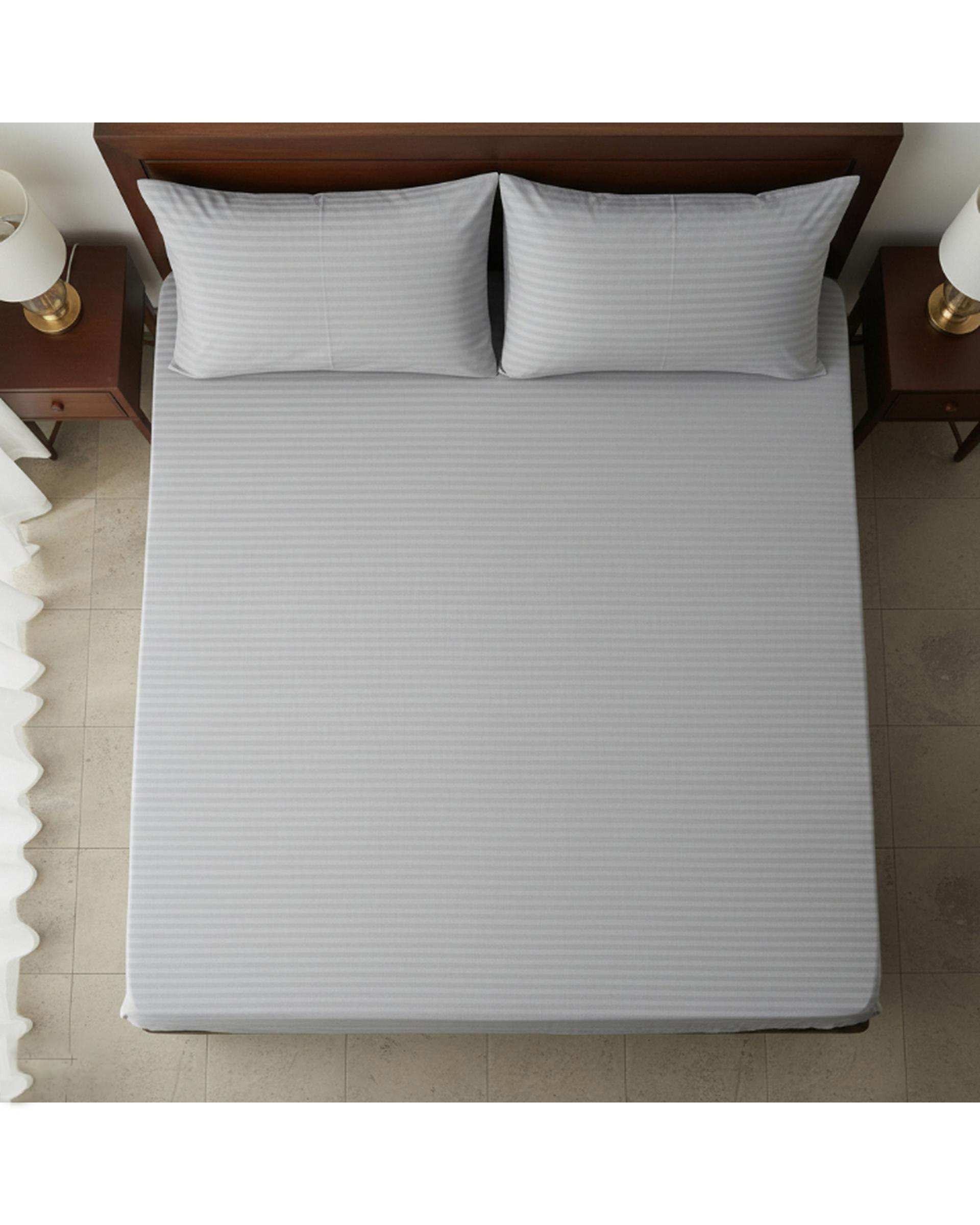 ست ملحفه و روبالشی دو نفره 3 تکه طوسی روشن مانیکا هوم Monica Home مدل COTTON PARALLEL