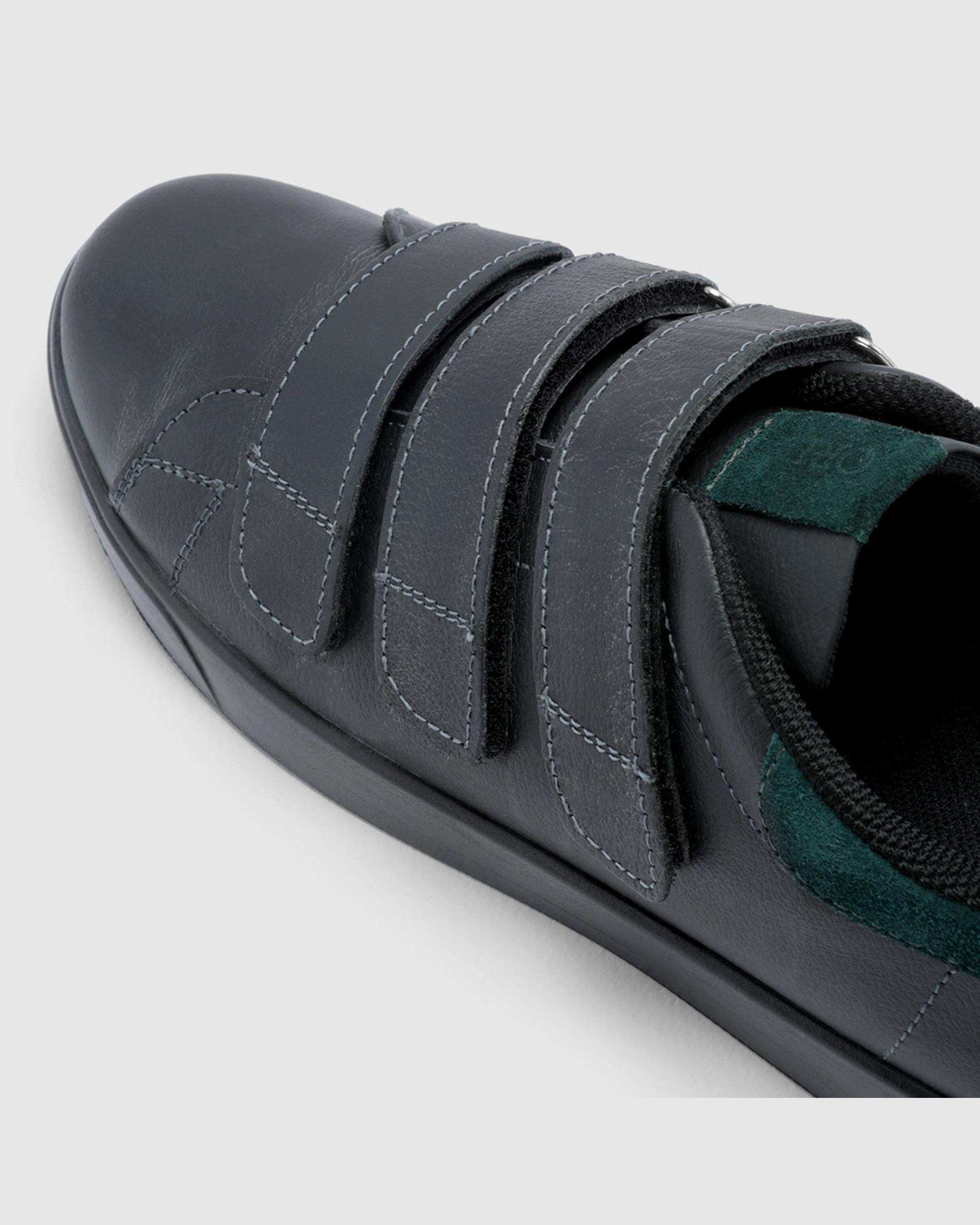 کفش چرم زنانه مشکی سبز اورز OREZ مدل MIA VELCRO کد WCK218