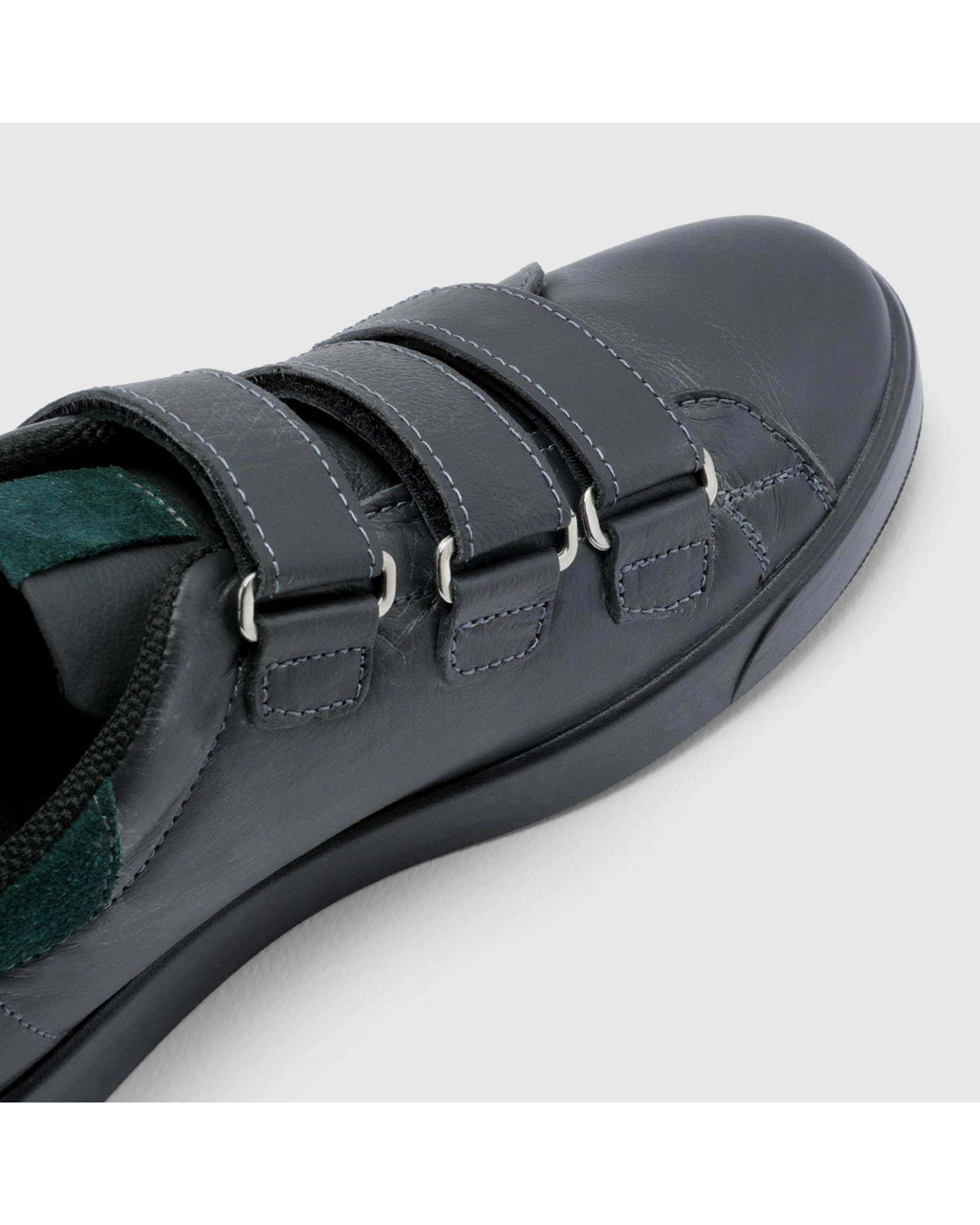 کفش چرم زنانه مشکی سبز اورز OREZ مدل MIA VELCRO کد WCK218