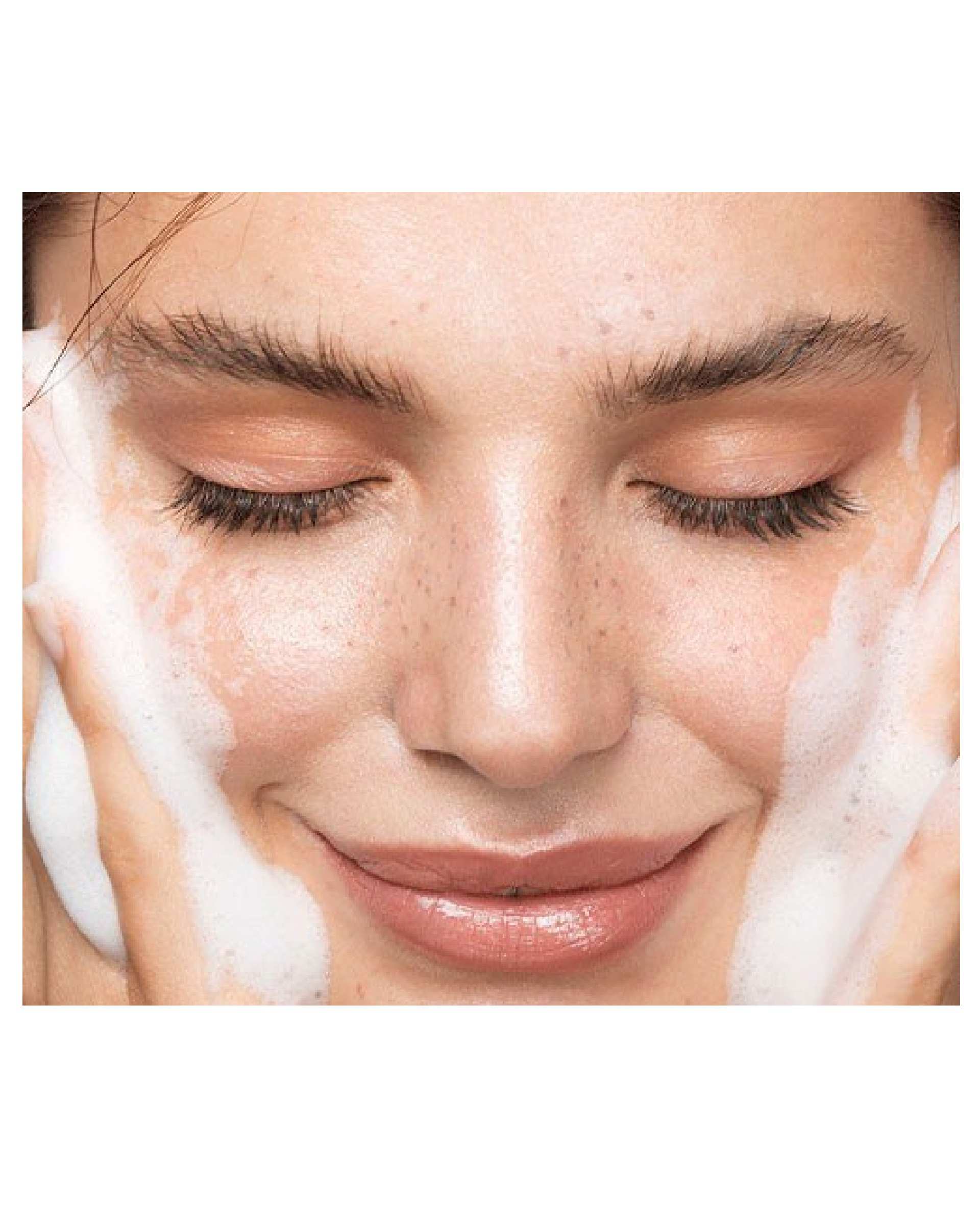 ژل شستشوی صورت بایودرما Bioderma مدل سبیوم Sebium حجم 200 میلی لیتر