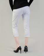 شلوار زنانه جین کوتاه چسبان سفید اسمارا 